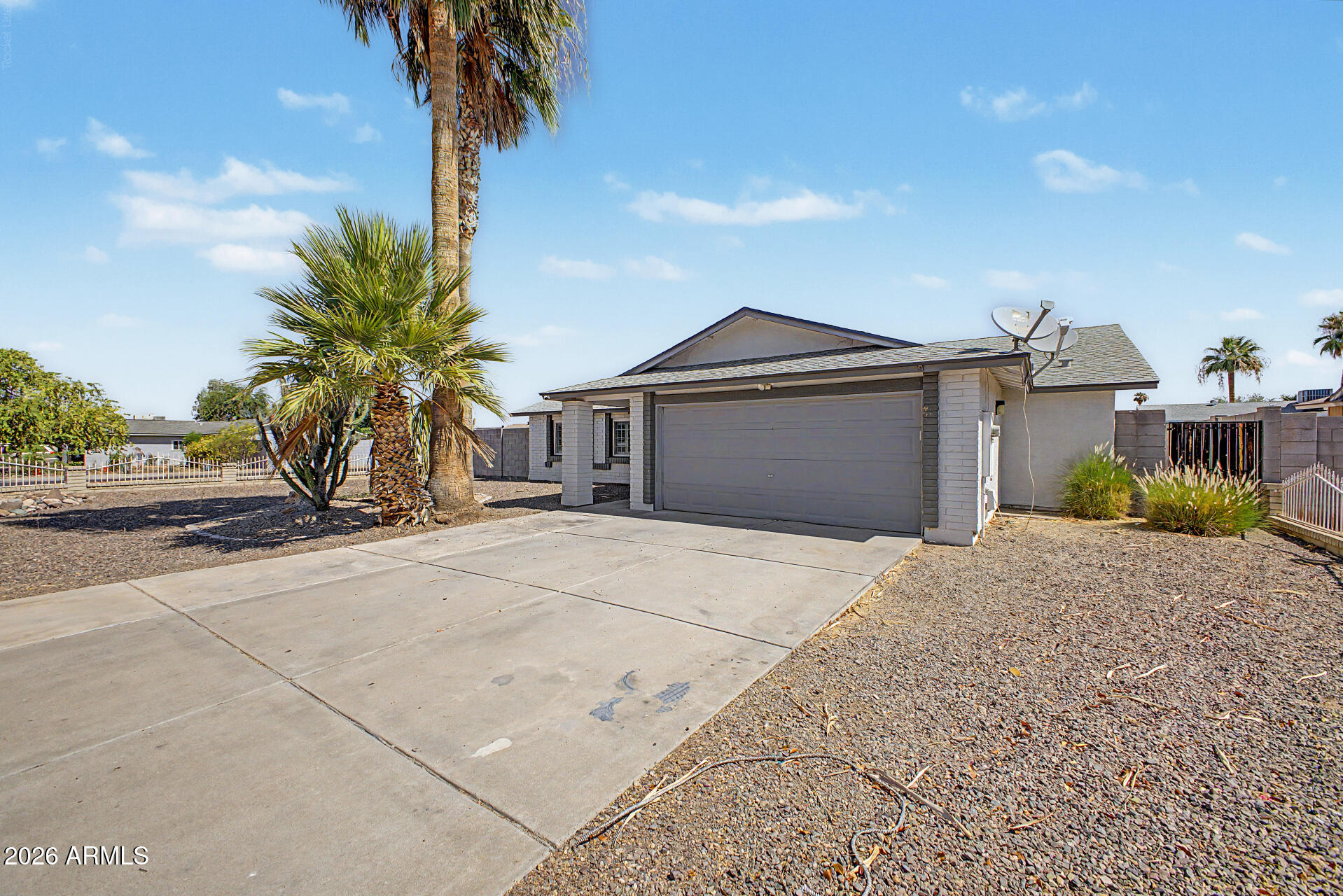 7244 W SUNNYSLOPE Lane