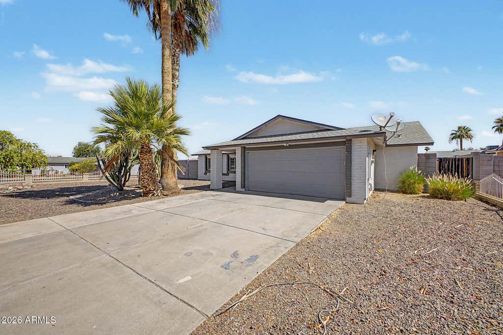 Photo of 7244 W Sunnyslope Lane, Peoria, AZ 85345 (MLS # 7052352)