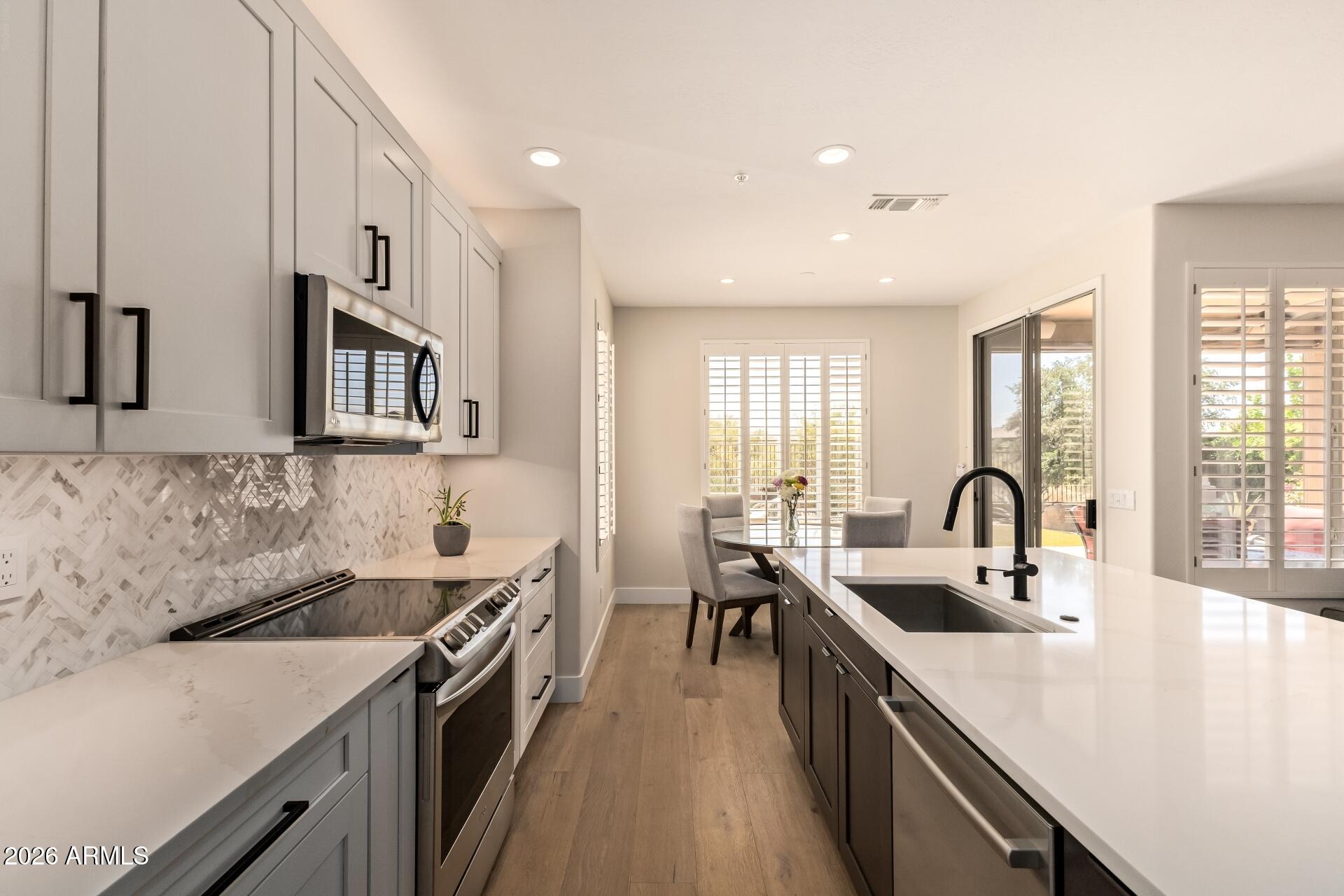 10543 E BETONY Drive