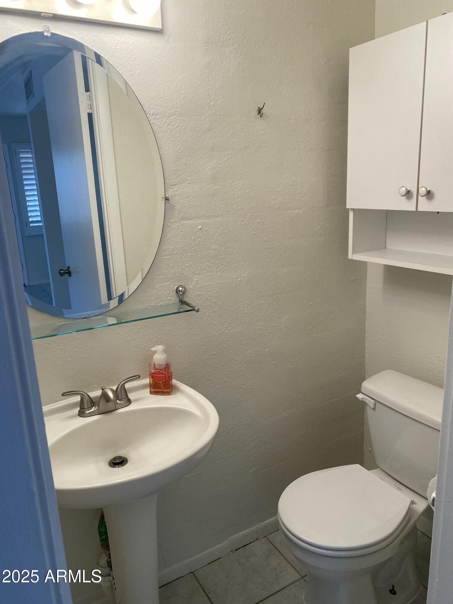 8063 E GLENROSA Avenue