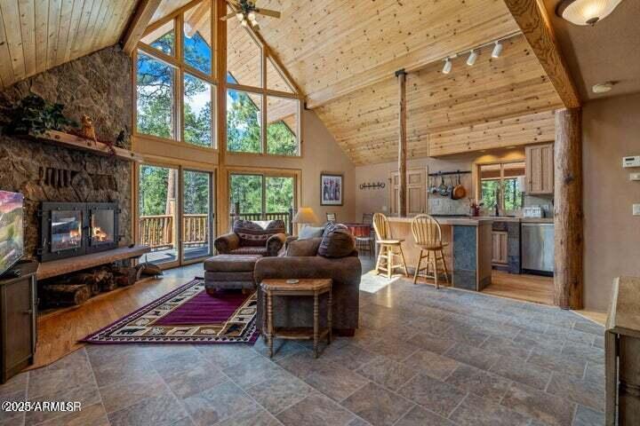 2 N COUNTY ROAD N2147 --