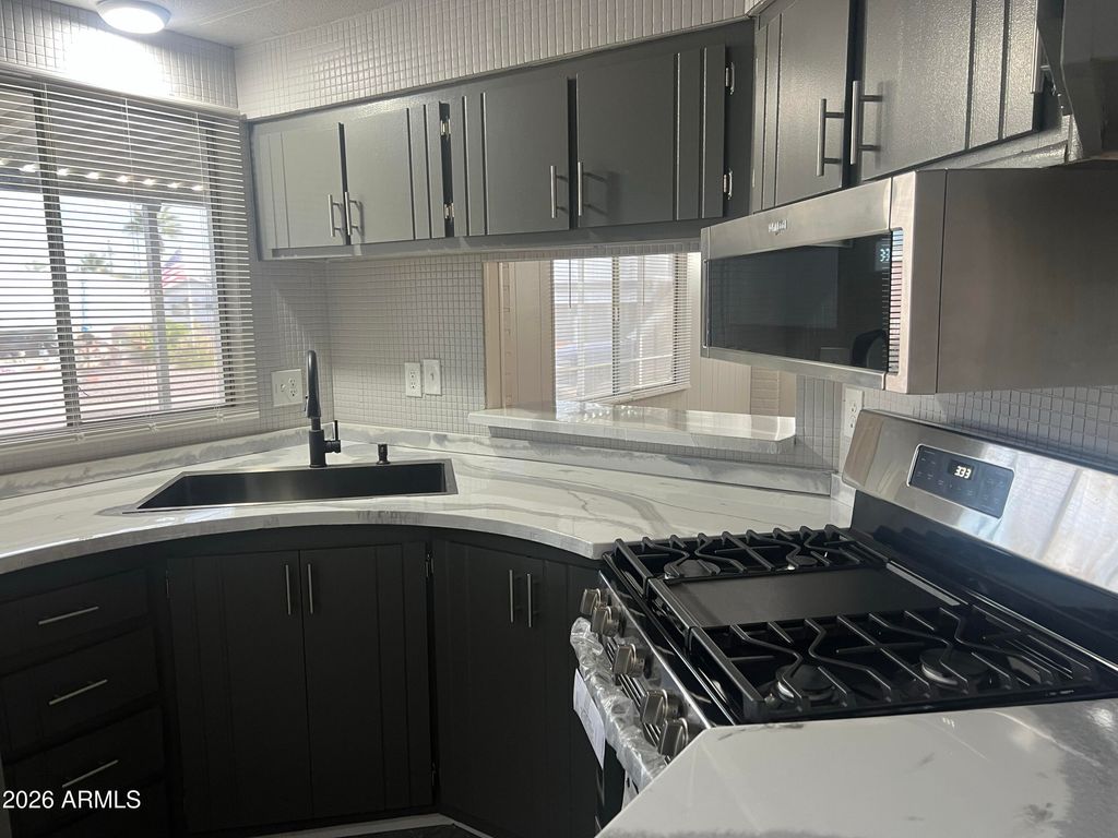 Photo of 10701 N 99th Avenue #77, Peoria, AZ 85345 (MLS # 6973217)