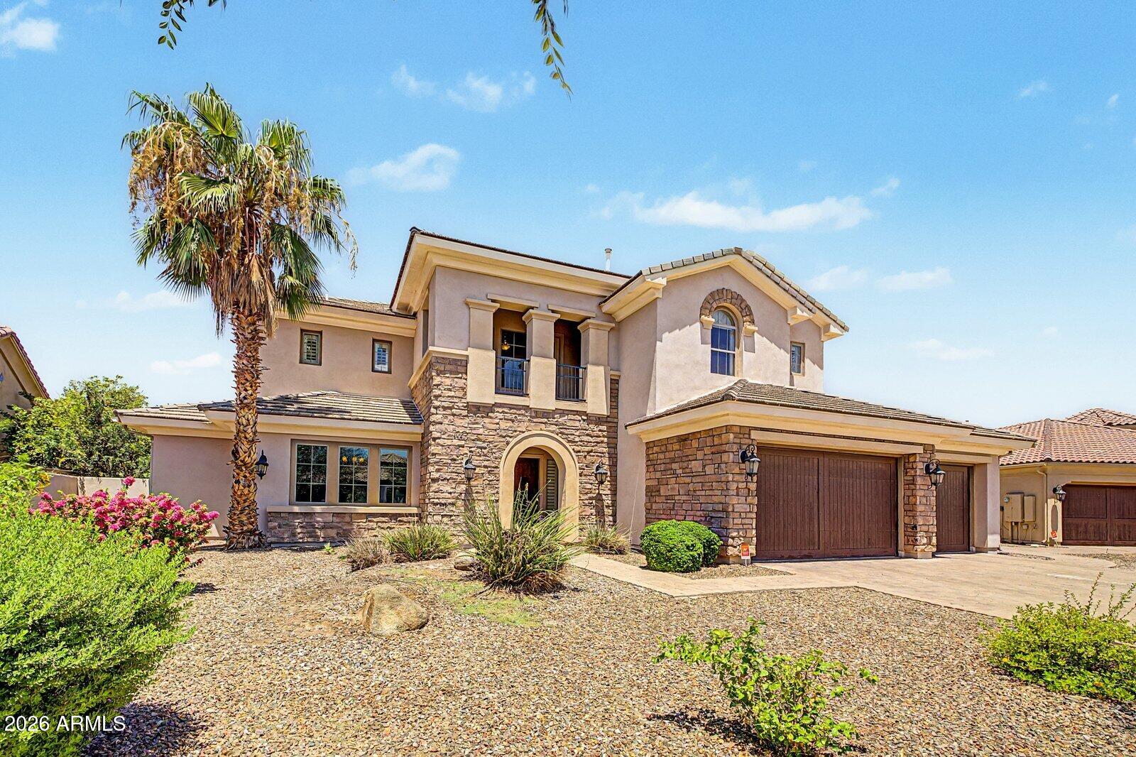 294 W GRAND CANYON Drive