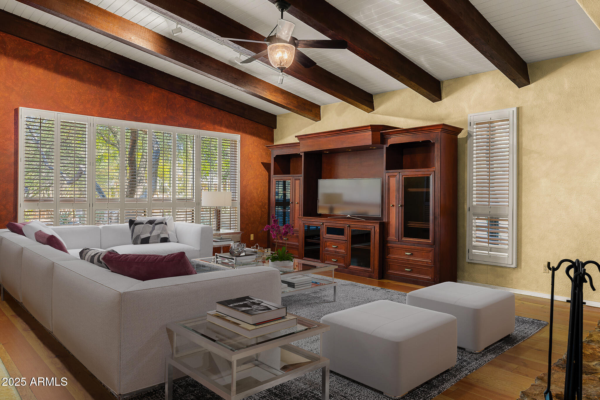 6301 N CAMELBACK MANOR Drive