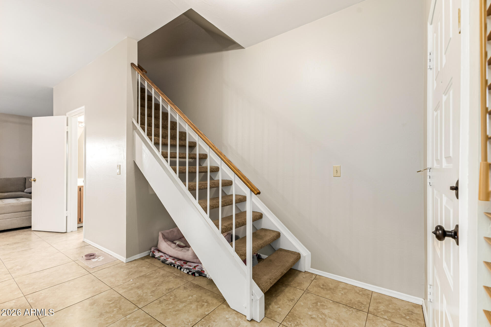 500 N ROOSEVELT Avenue 66