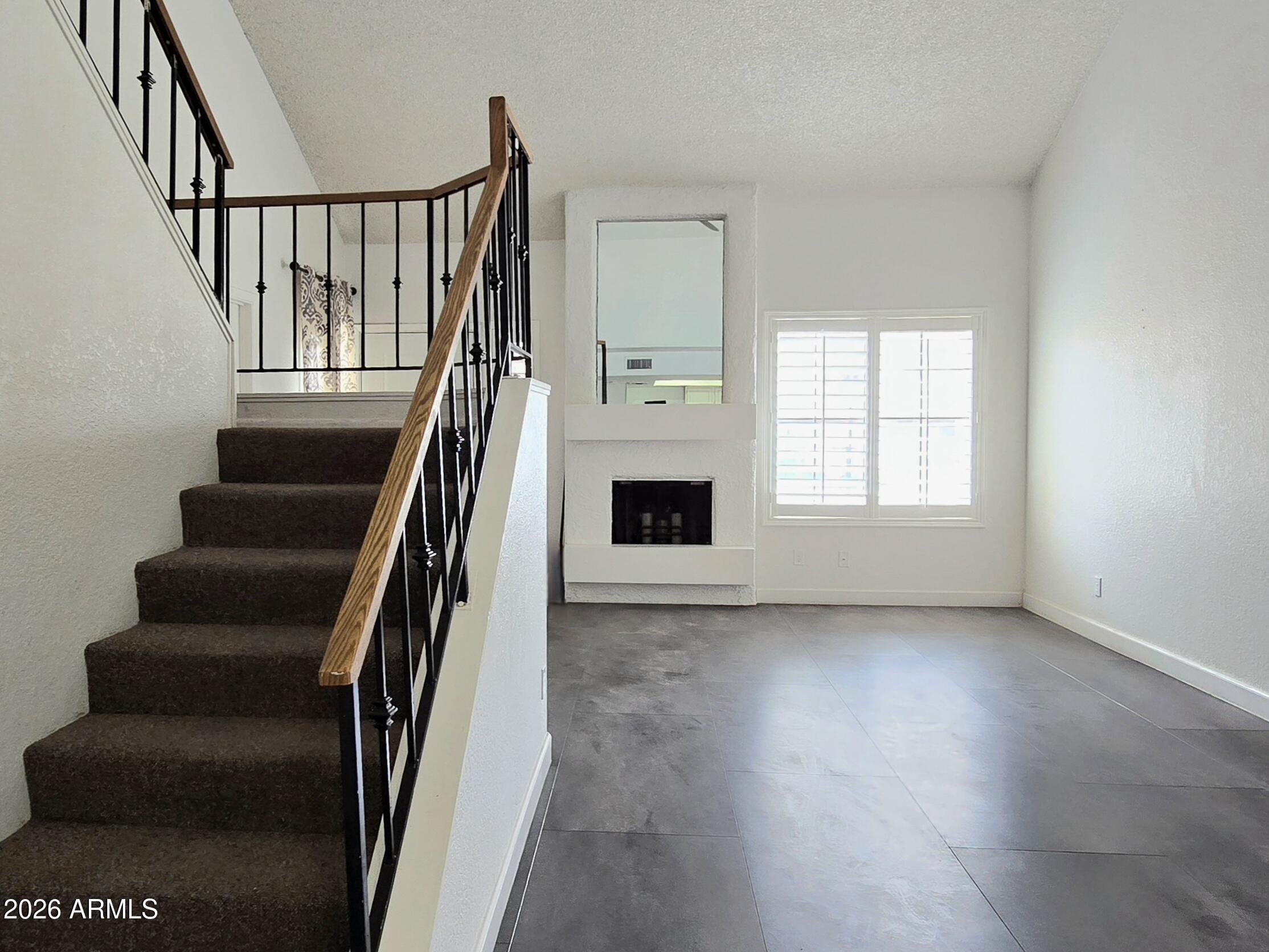 819 N COLLEGE Avenue F107