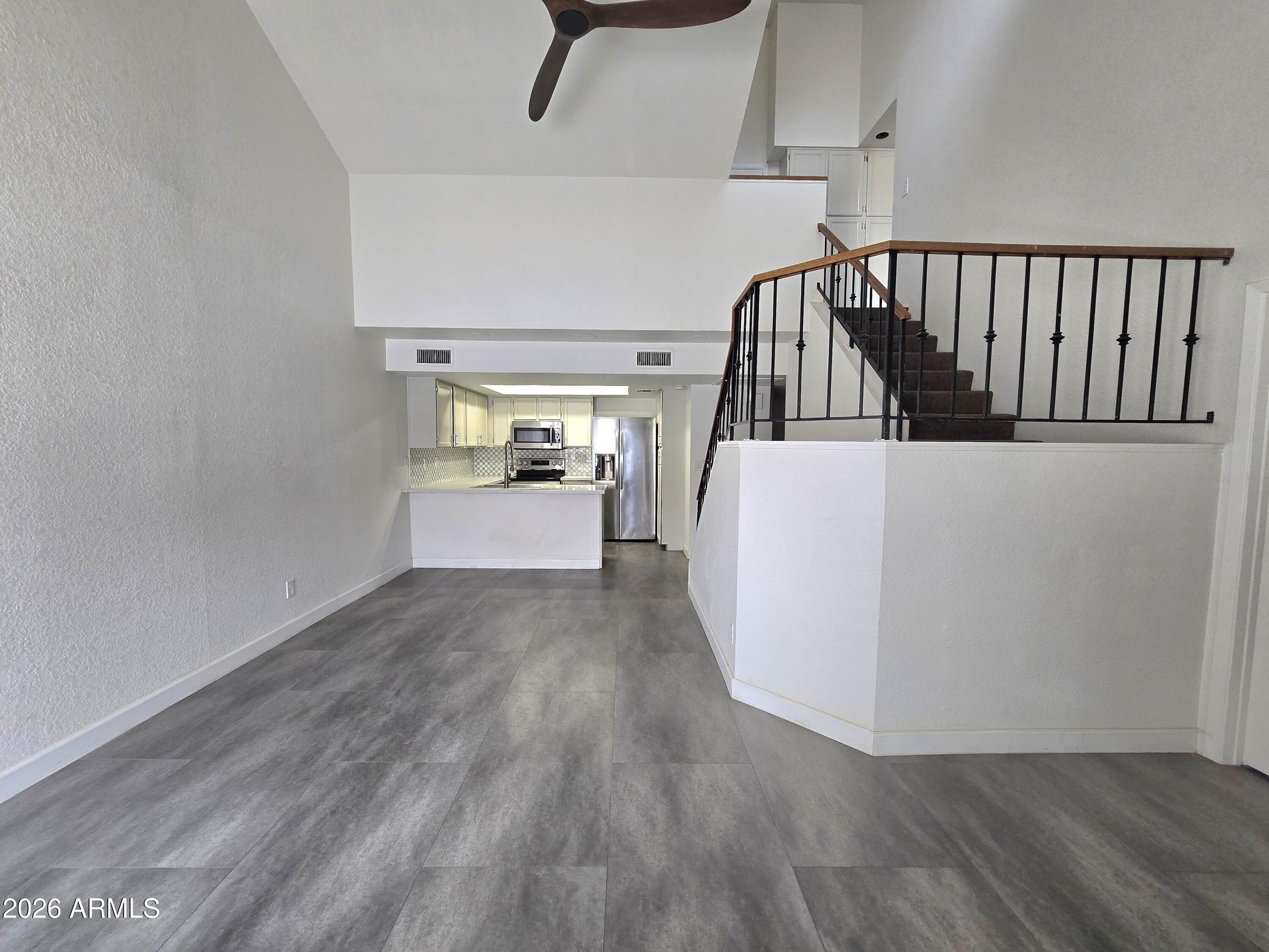 819 N COLLEGE Avenue F107