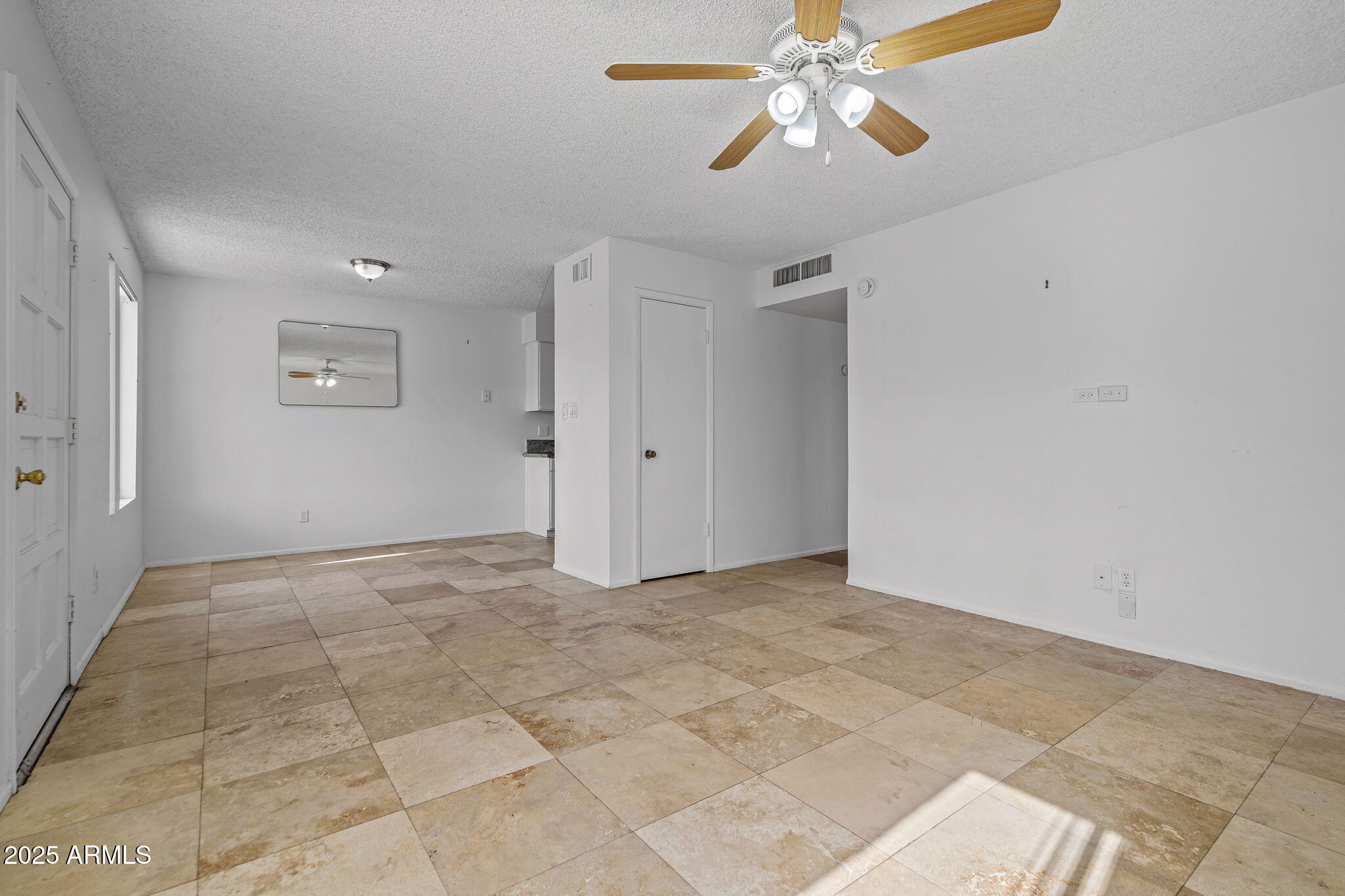 2346 E SHAW BUTTE Drive