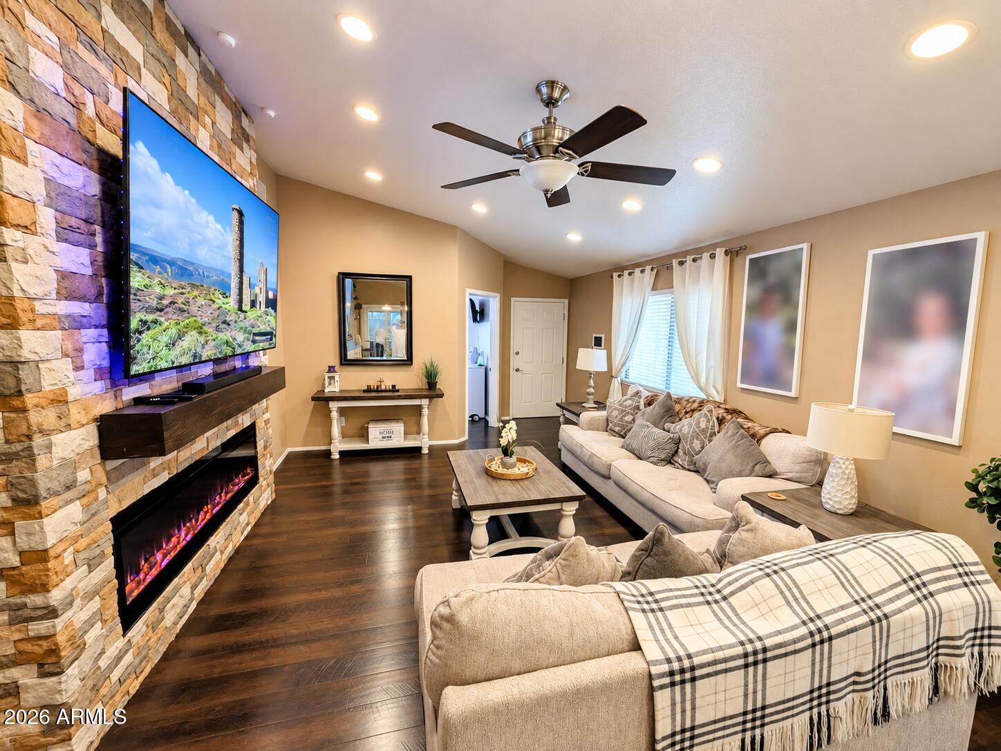 4528 Chaparral Loop