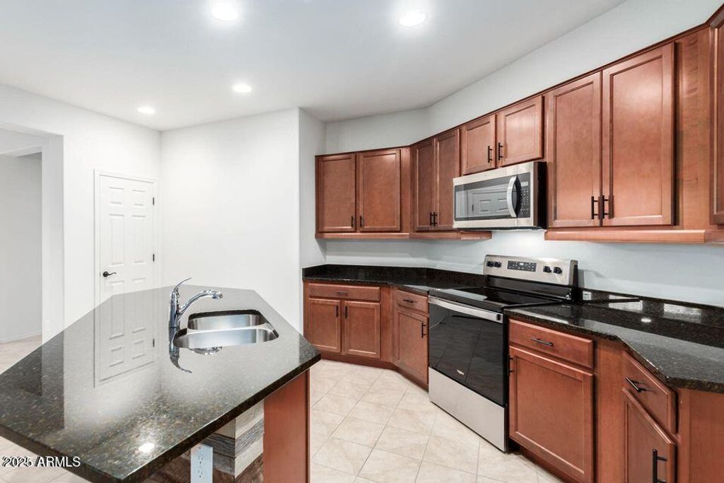 Photo of 26783 N 70th Lane, Peoria, AZ 85383 (MLS # 6926482)