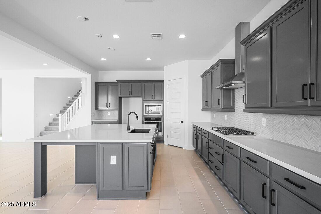 7670 W CRABAPPLE Drive