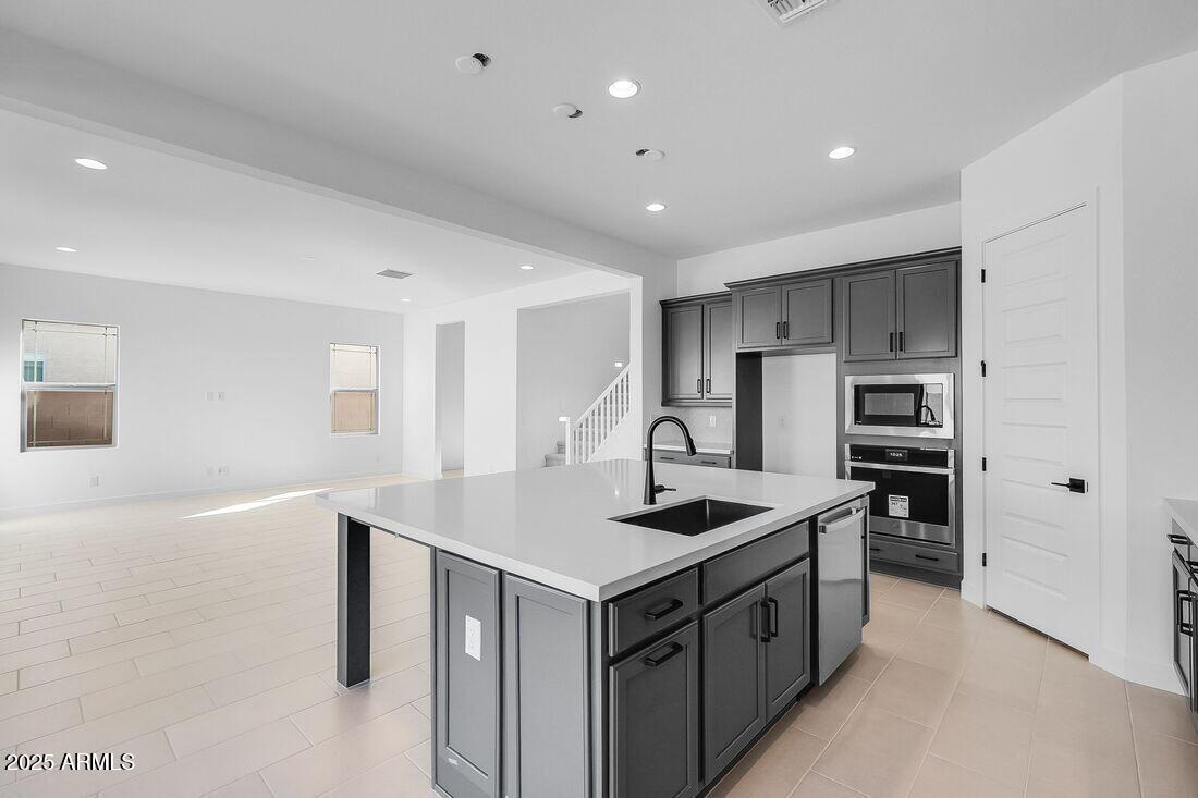 7670 W CRABAPPLE Drive