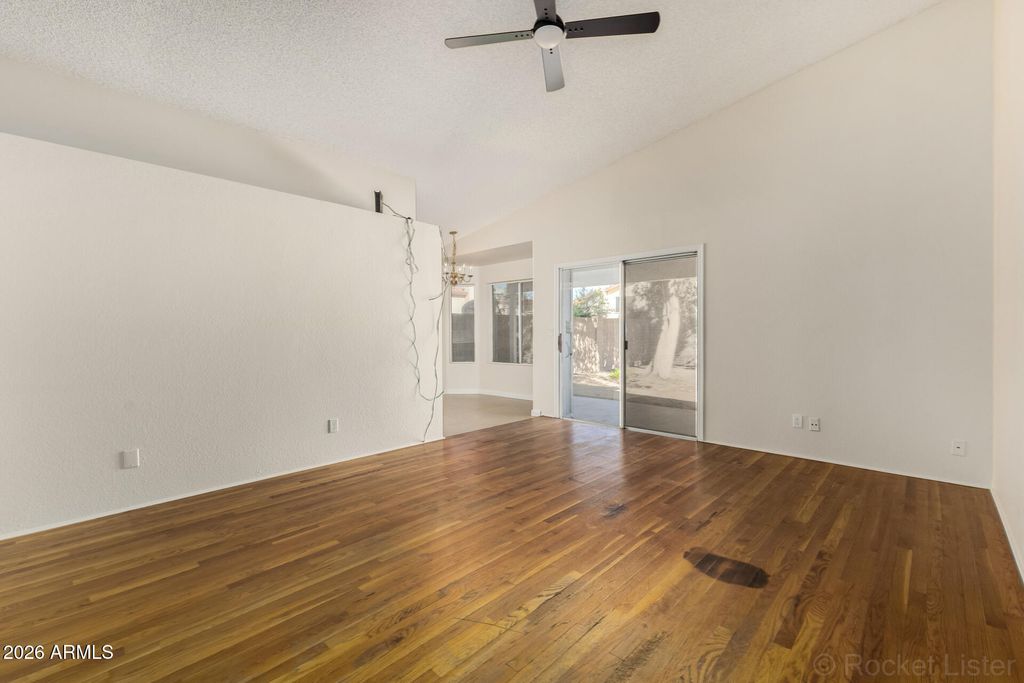 Photo of 5602 W Mercer Lane, Glendale, AZ 85304 (MLS # 6999269)