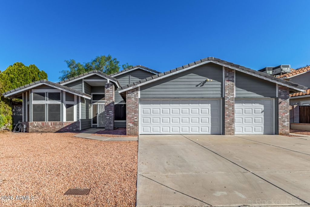 Photo of 5602 W Mercer Lane, Glendale, AZ 85304 (MLS # 6999269)