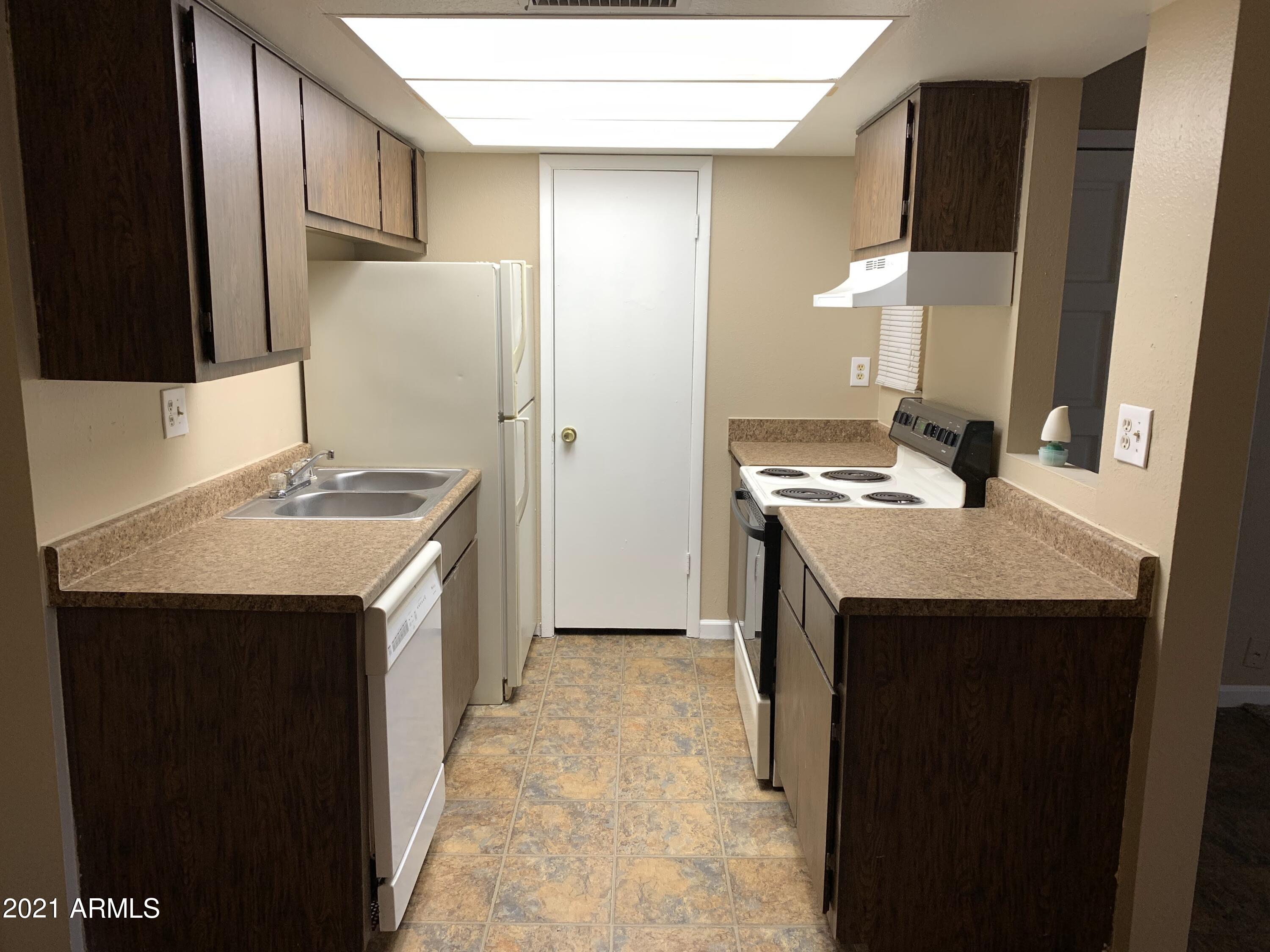 2217 E CACTUS Road 4