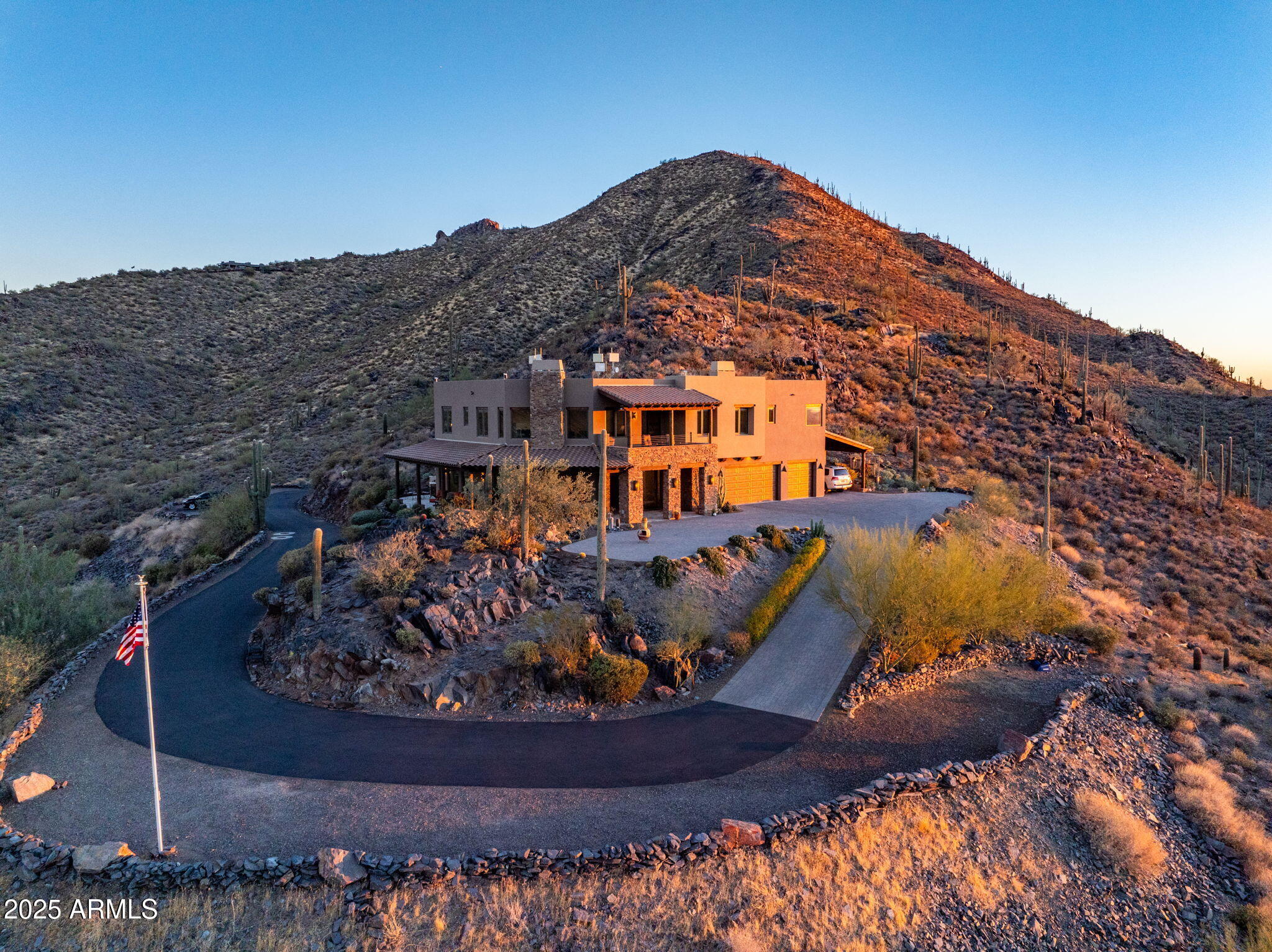 Black Mountain Ridgeline-Endless Sunrise/Sunset Views high above Cave Creek! - Residential