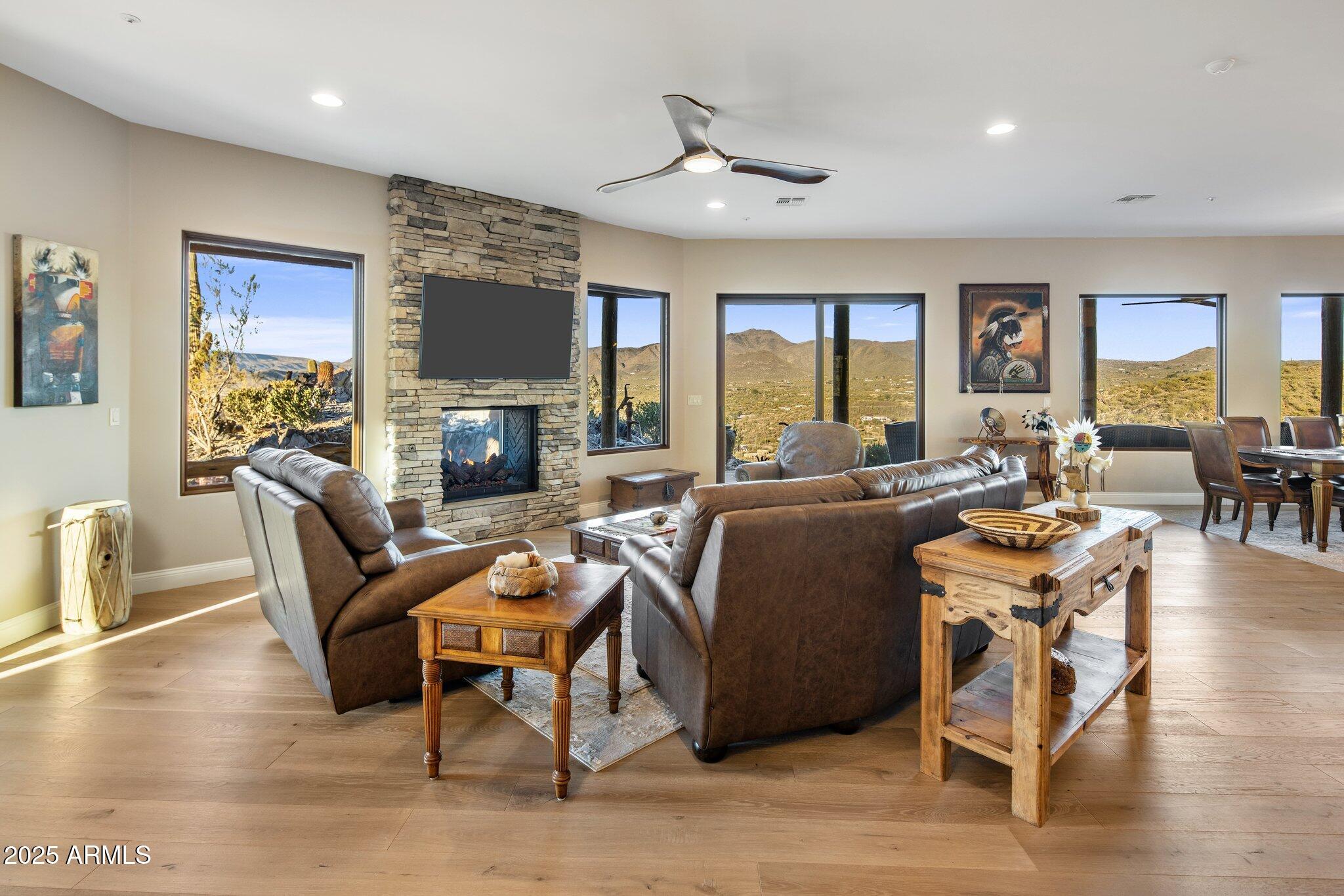 Black Mountain Ridgeline-Endless Sunrise/Sunset Views high above Cave Creek! - Residential