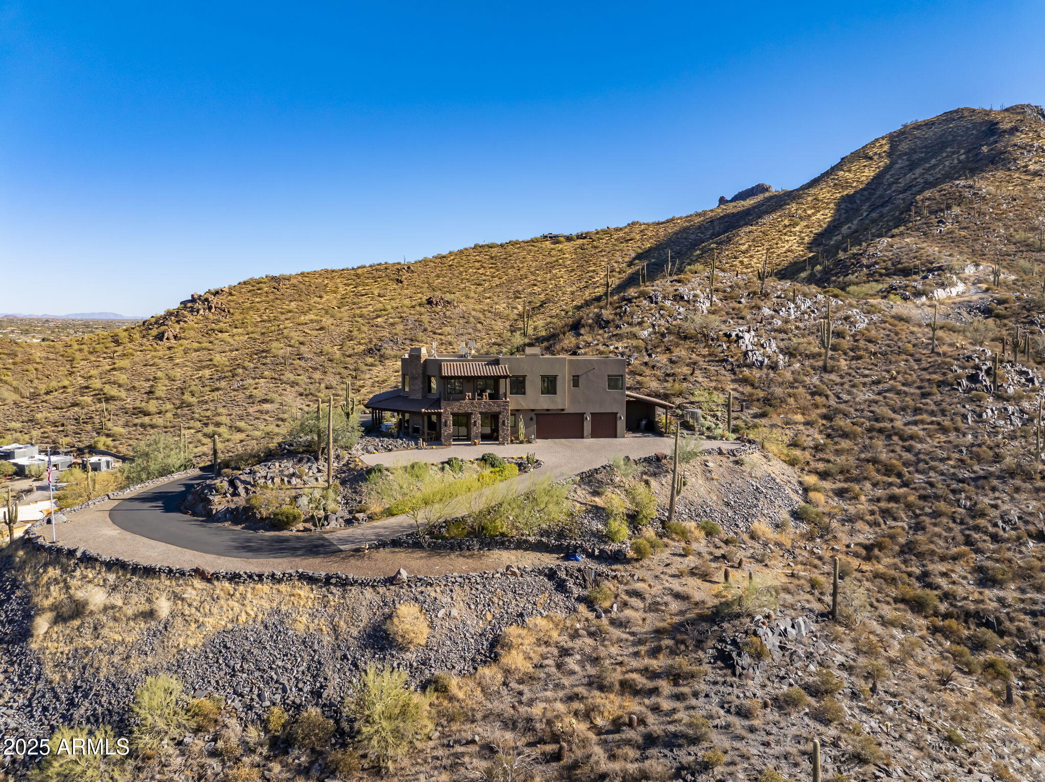 Black Mountain Ridgeline-Endless Sunrise/Sunset Views high above Cave Creek! - Residential