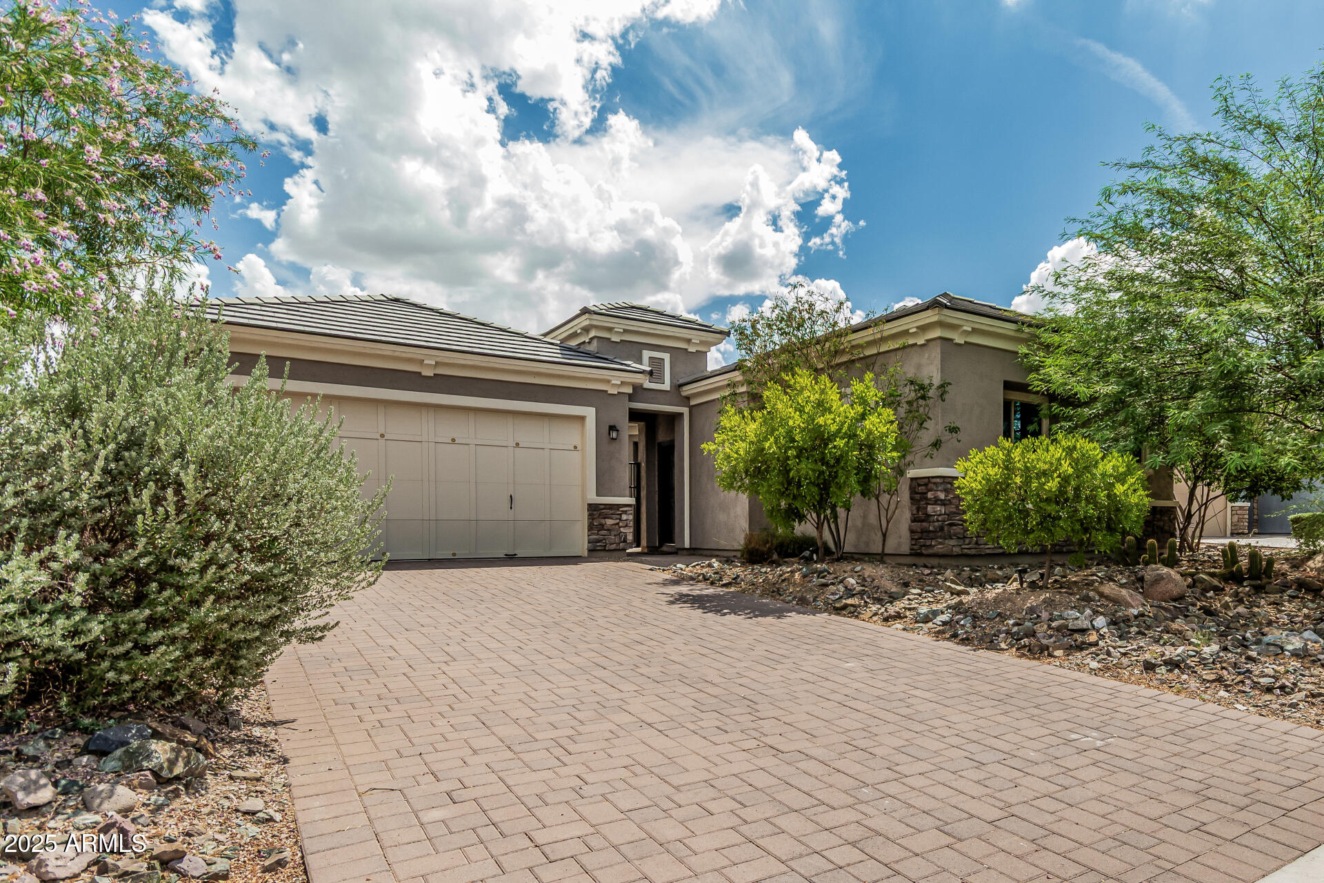 16373 W BEAUTIFUL Lane