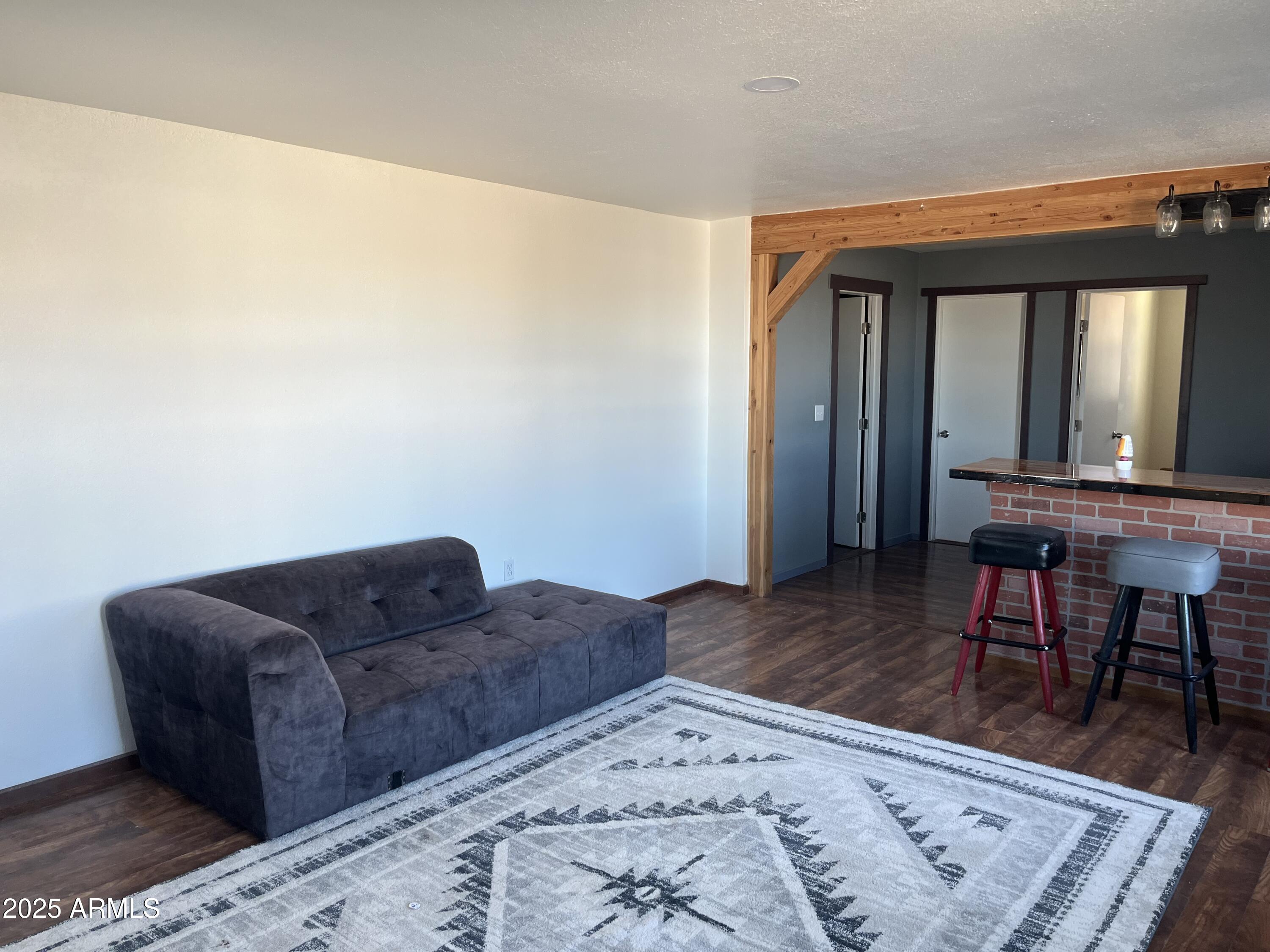 445 N KILBRIGHT Avenue