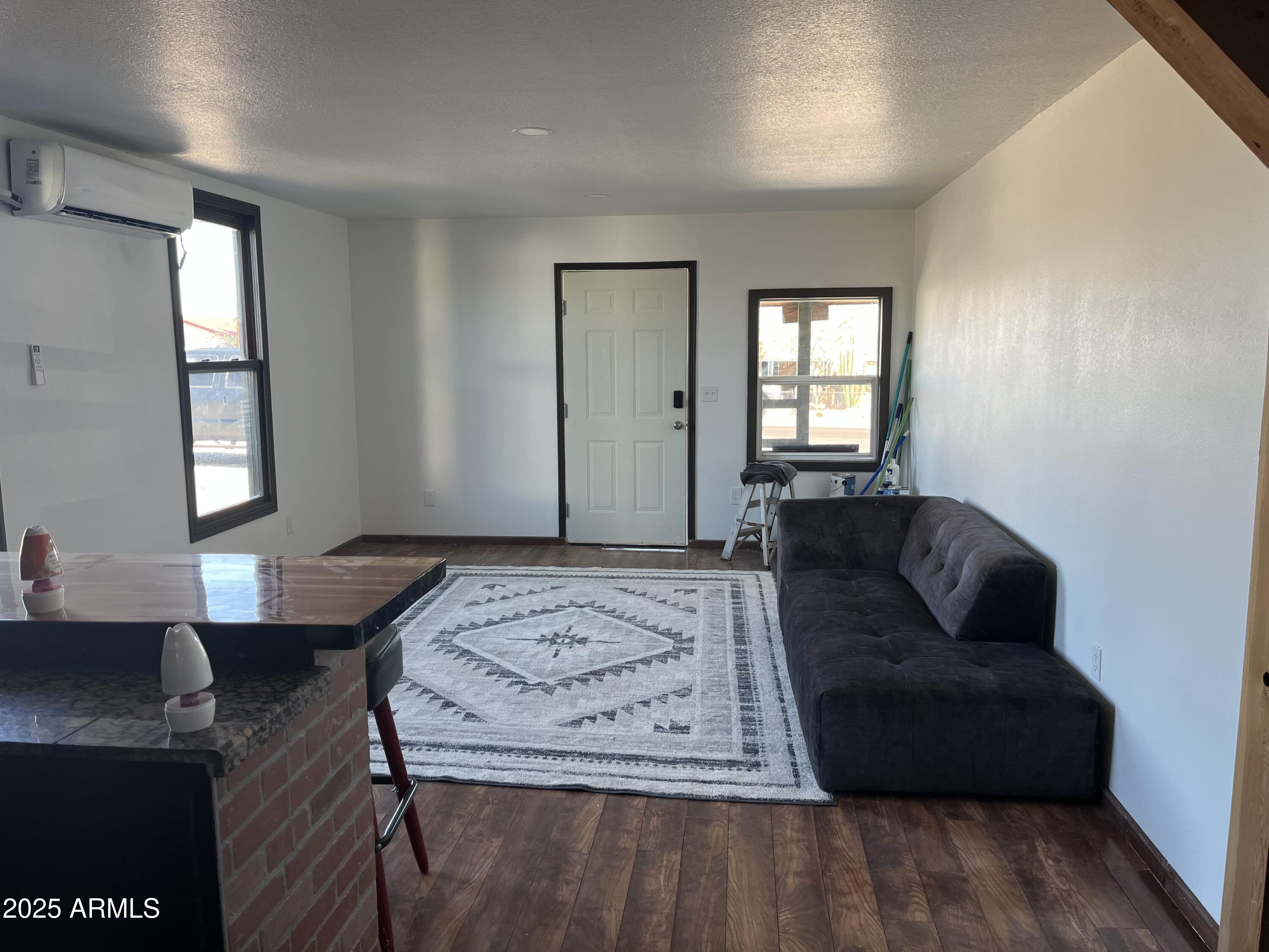 445 N KILBRIGHT Avenue