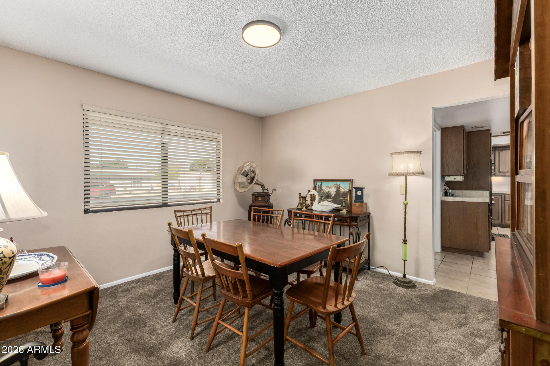 1047 E FAIRFIELD Street