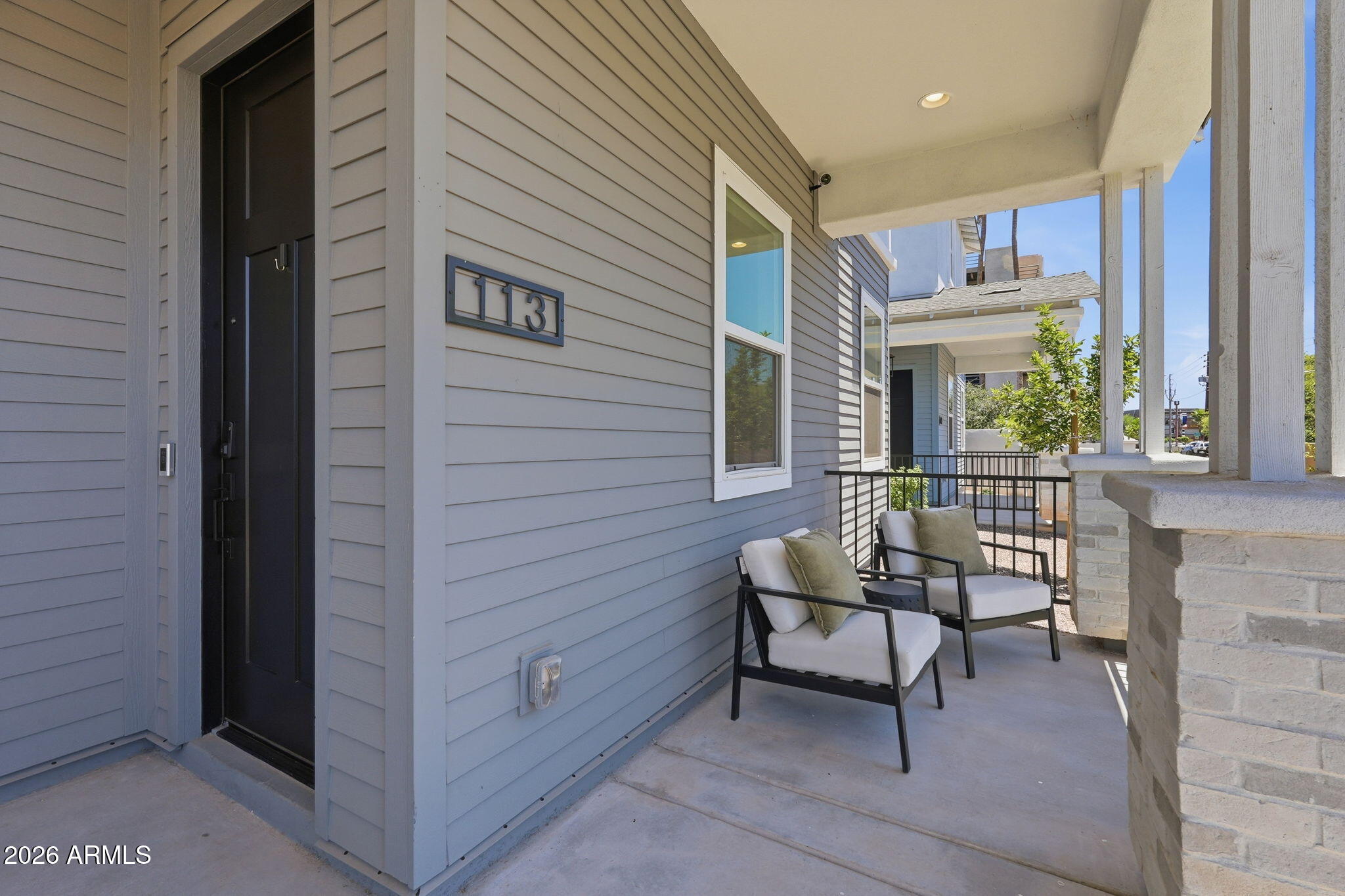129 W WILLO Court