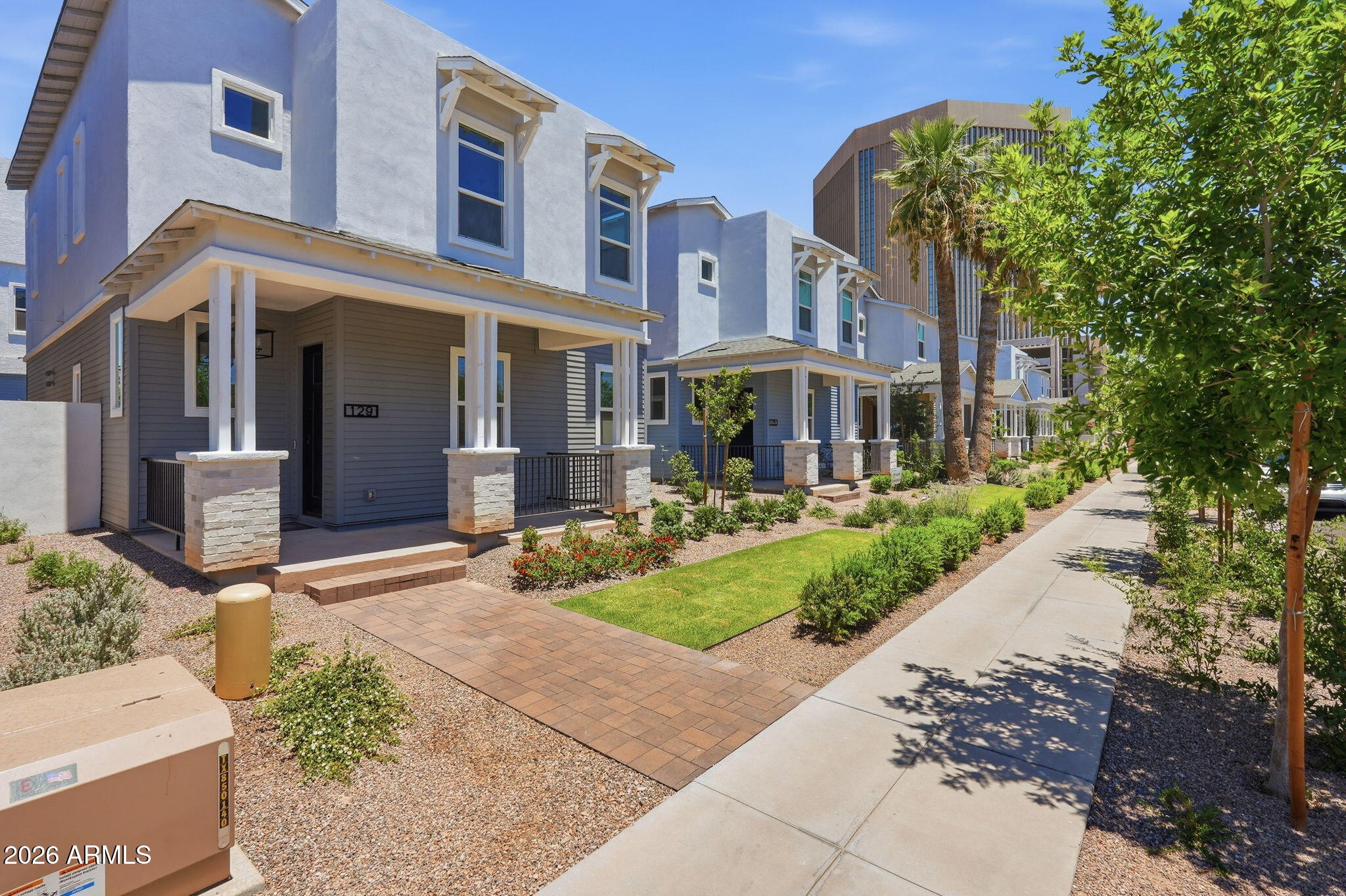 129 W WILLO Court