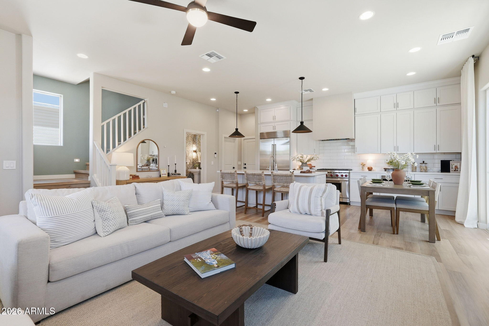 129 W WILLO Court