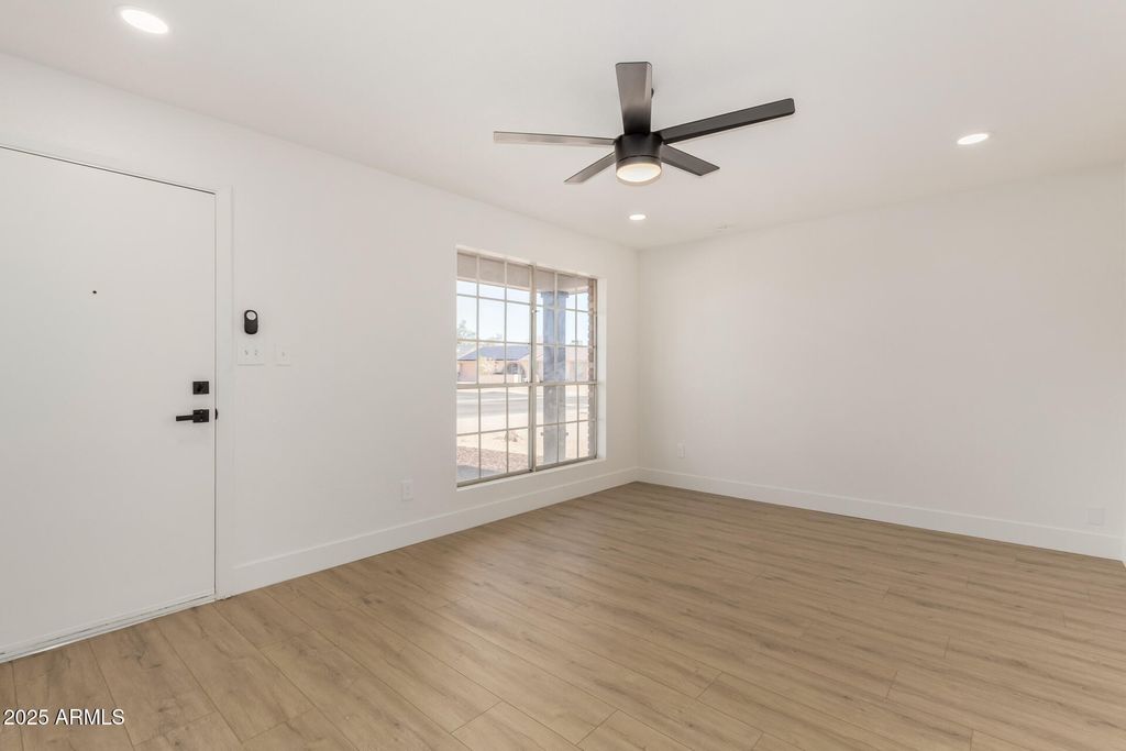 Photo of 10621 W Lawrence Lane, Peoria, AZ 85345 (MLS # 6928421)