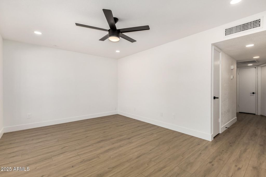 Photo of 10621 W Lawrence Lane, Peoria, AZ 85345 (MLS # 6928421)