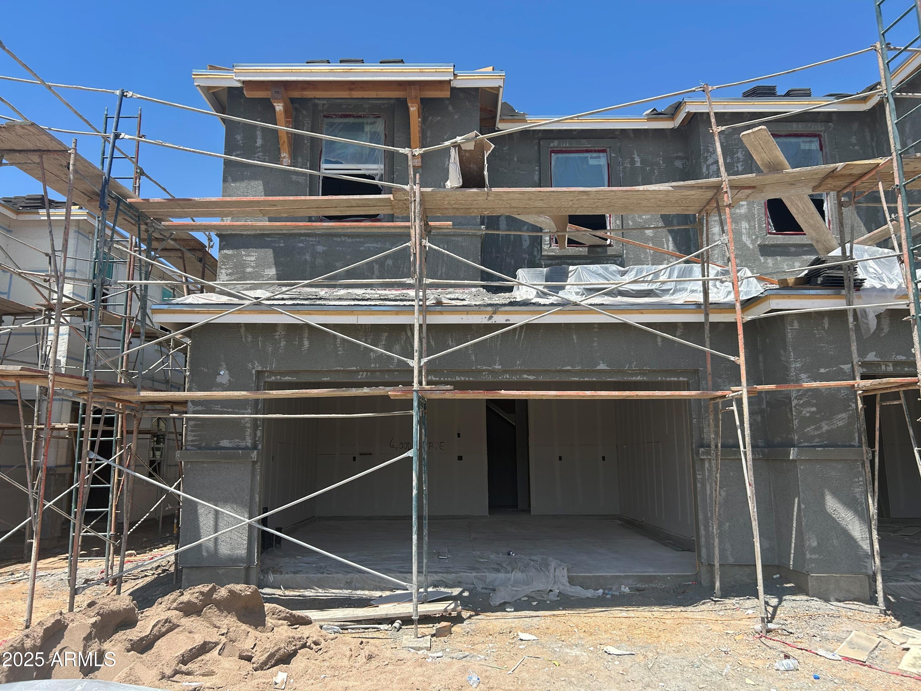5826 E ZACHARY Drive