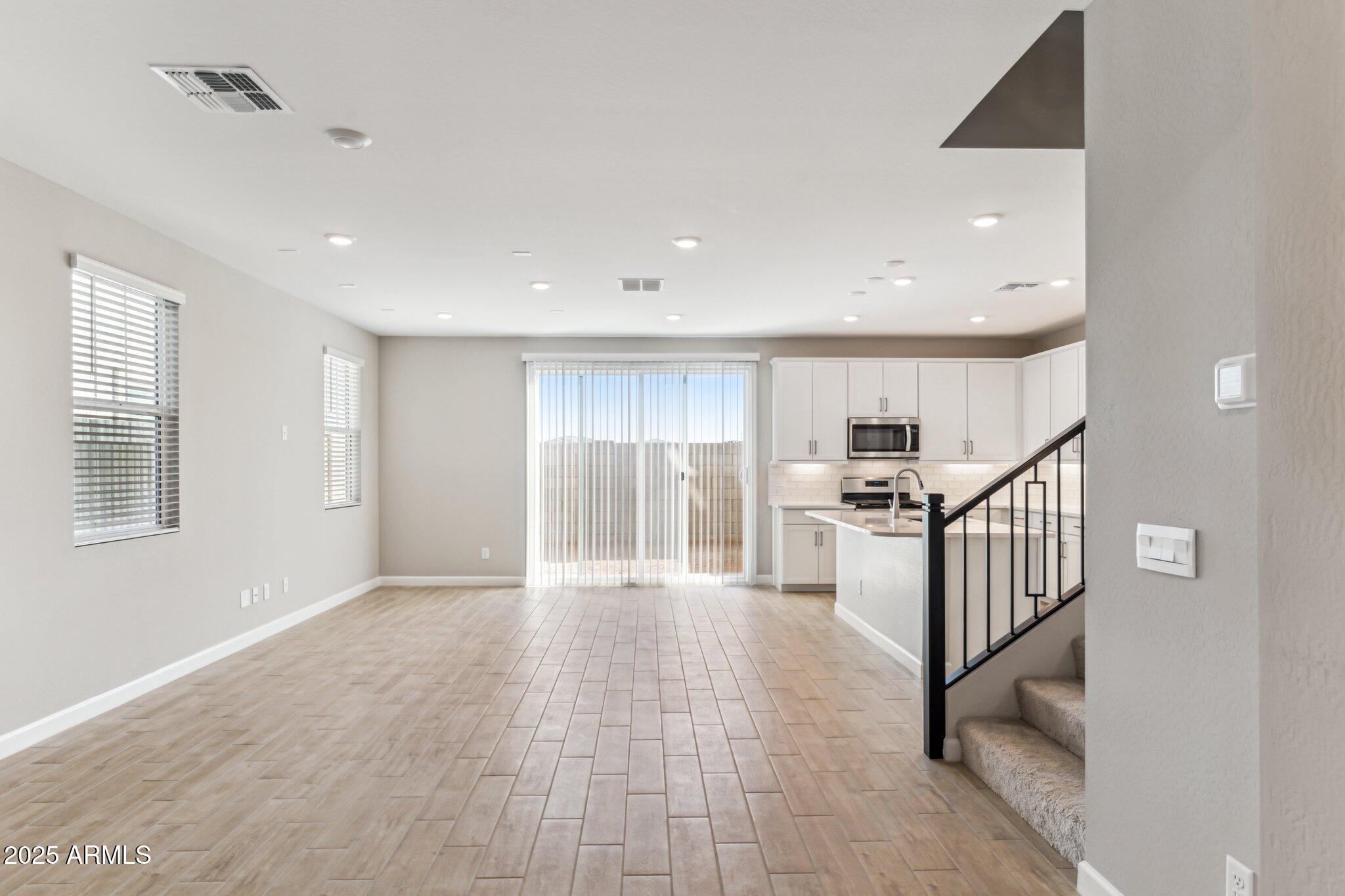 5826 E ZACHARY Drive