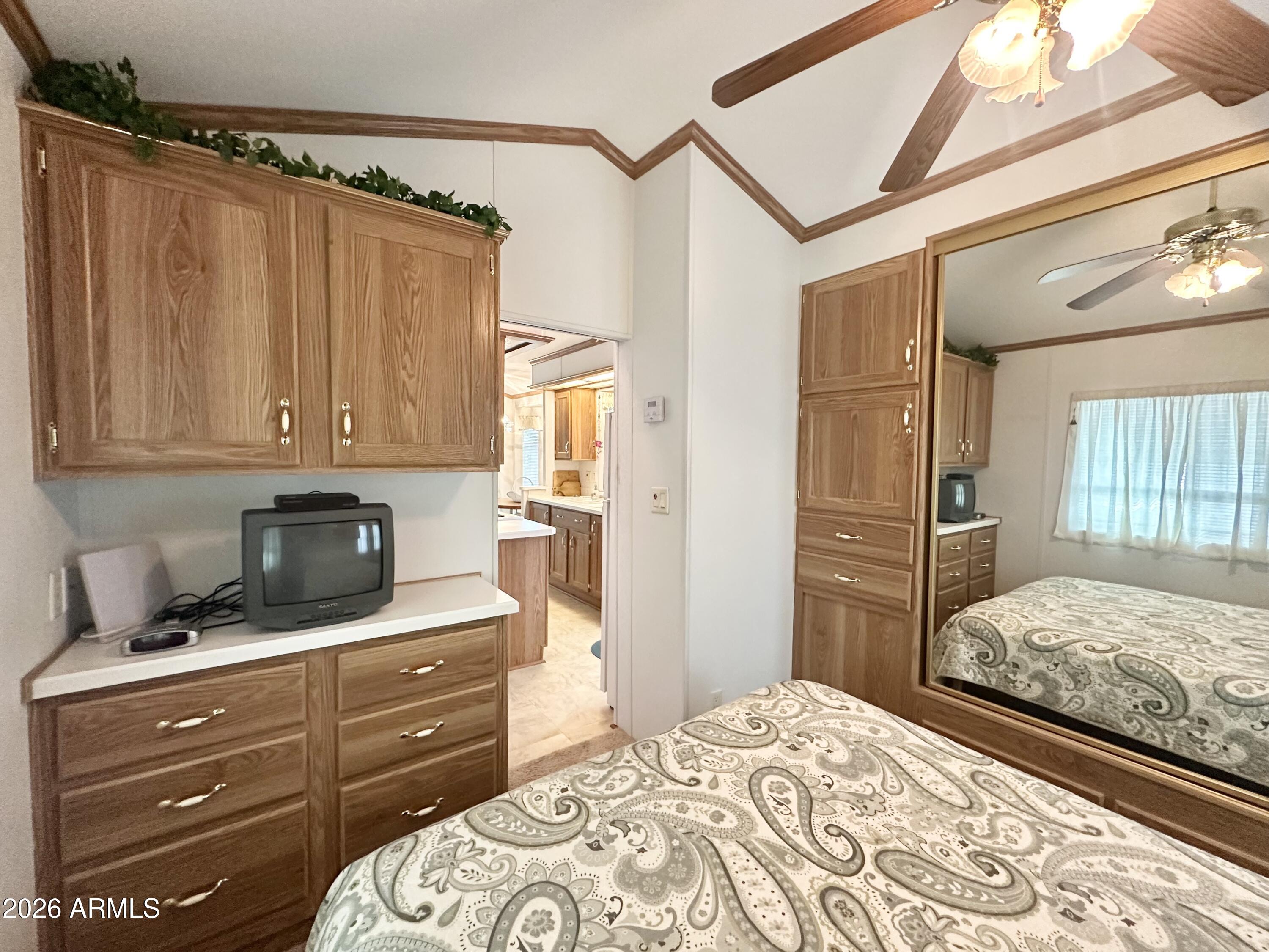 GOLDEN VISTA RV RESORT - Land