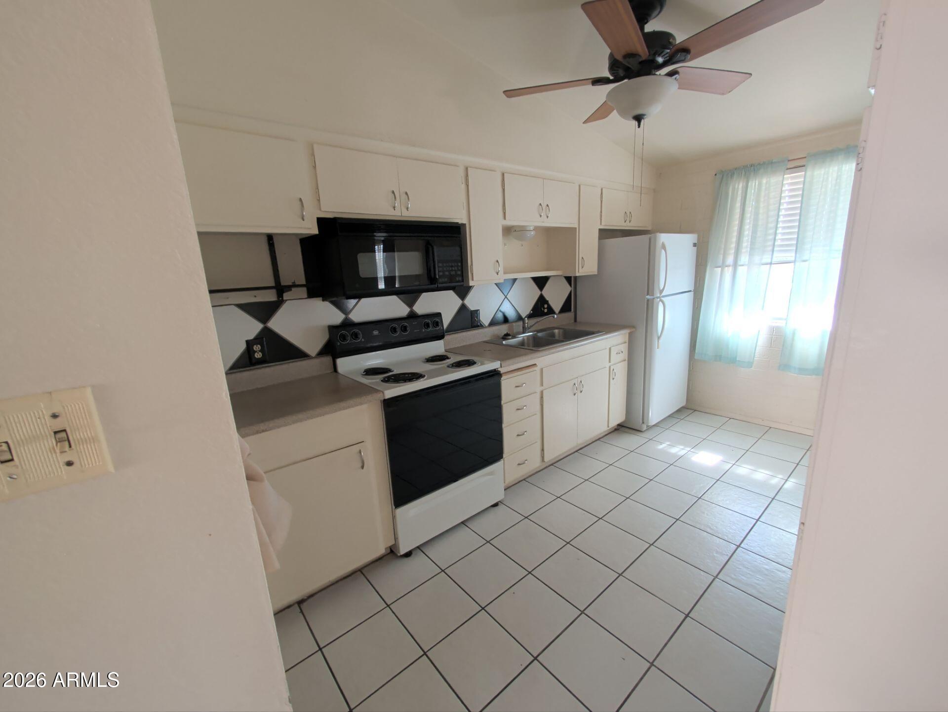 10306 W OAKMONT Drive
