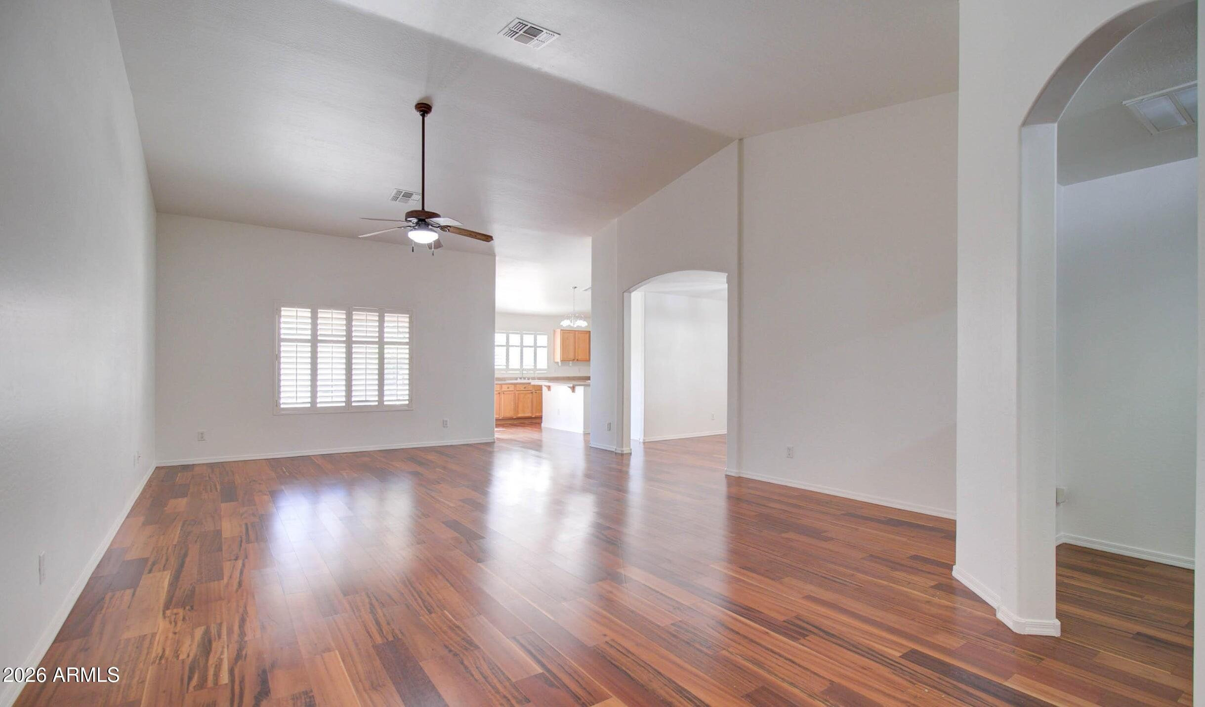 9271 W Sunnyslope Lane