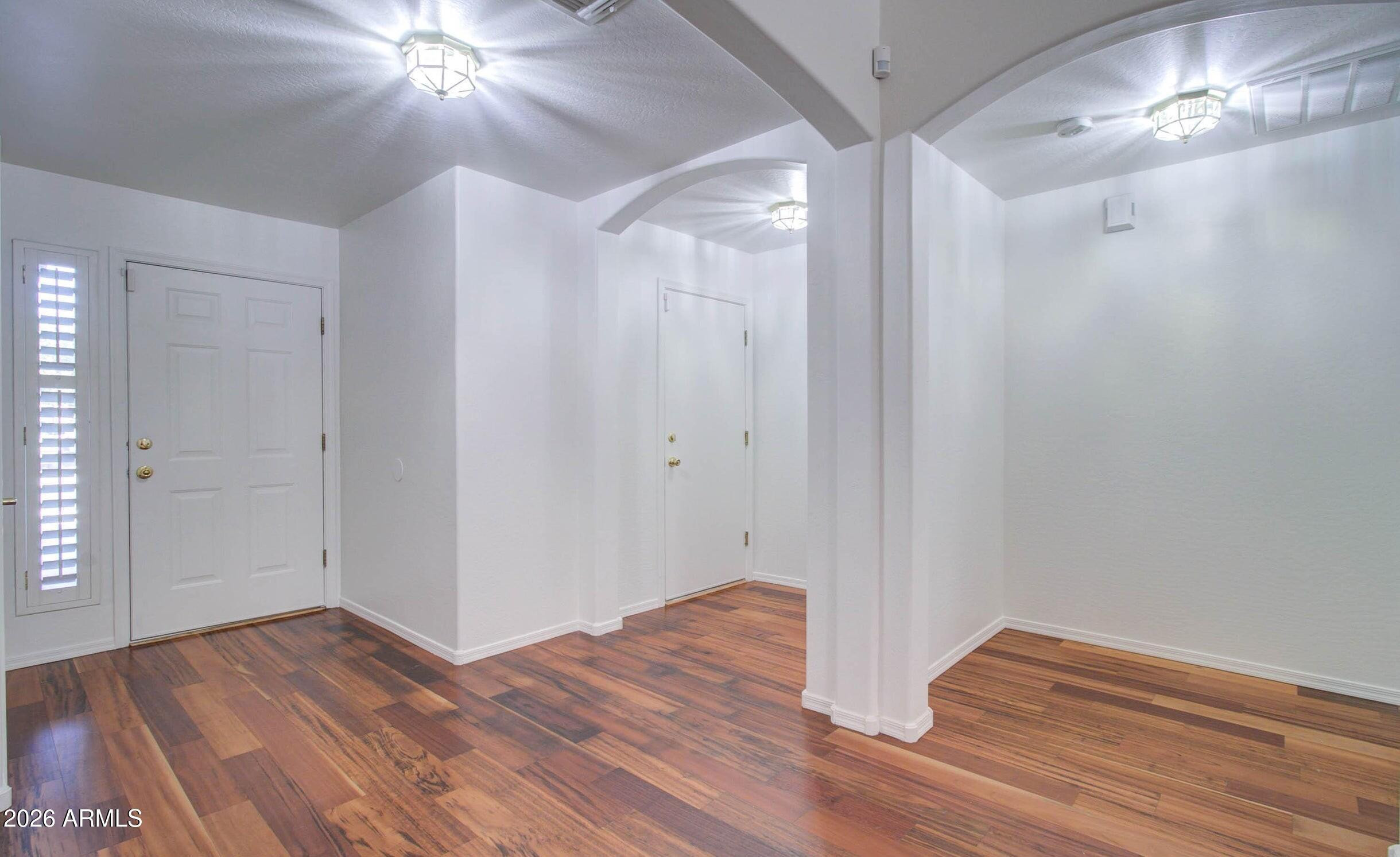 9271 W Sunnyslope Lane