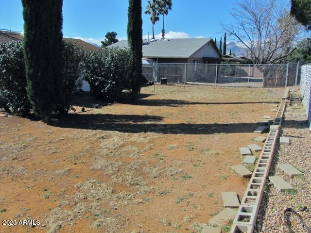 QUAIL HOLLOW - Residential Lease
