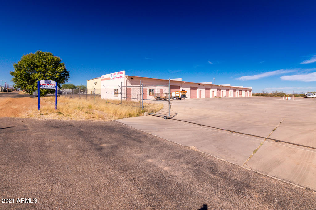 6677 E LITTLE MICHIGAN Road 107