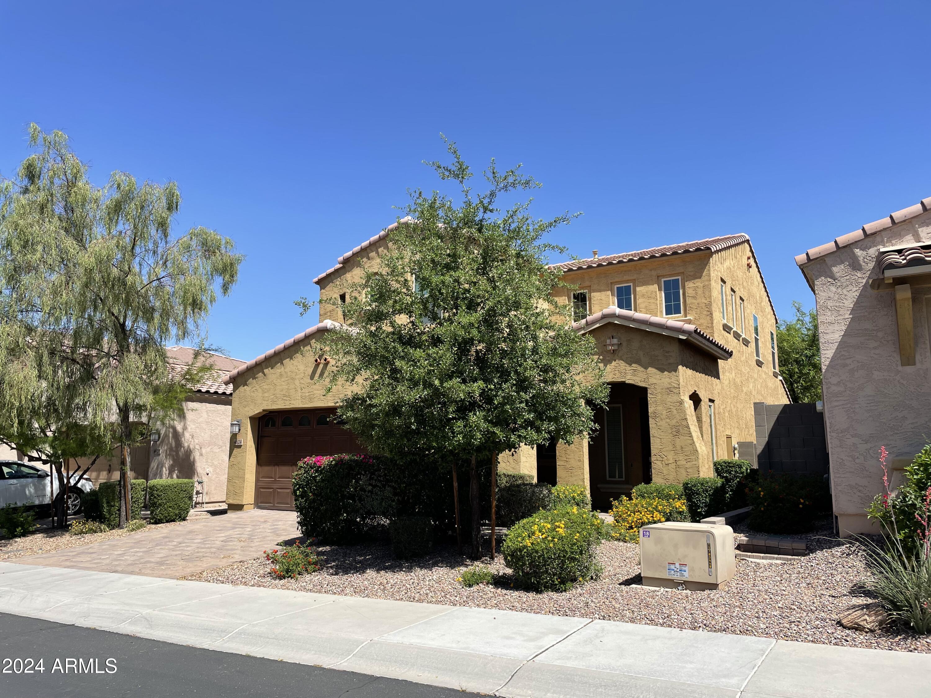 4624 E VISTA BONITA Drive