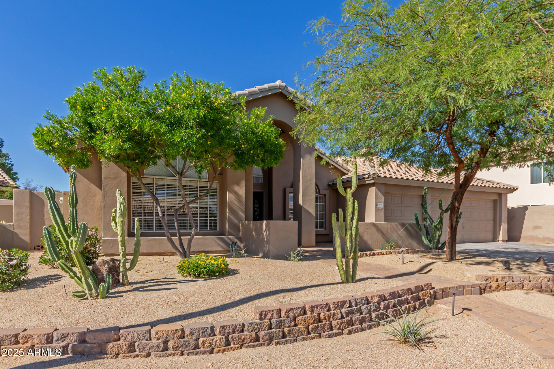 810 N LOS ALTOS Drive