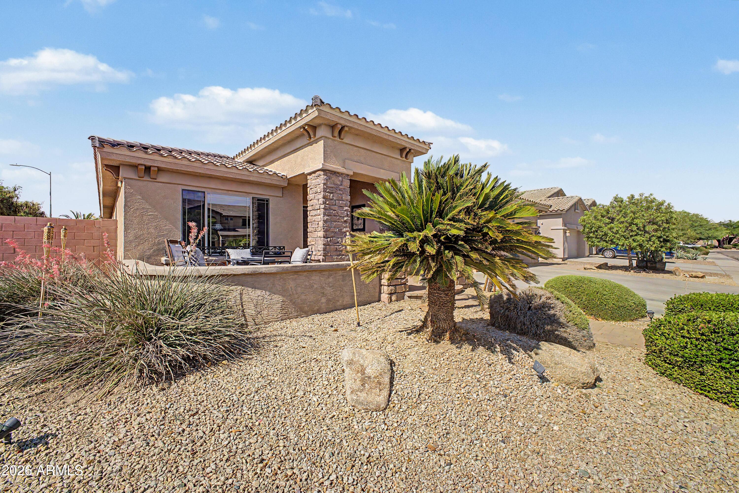 2438 W CAVEDALE Drive