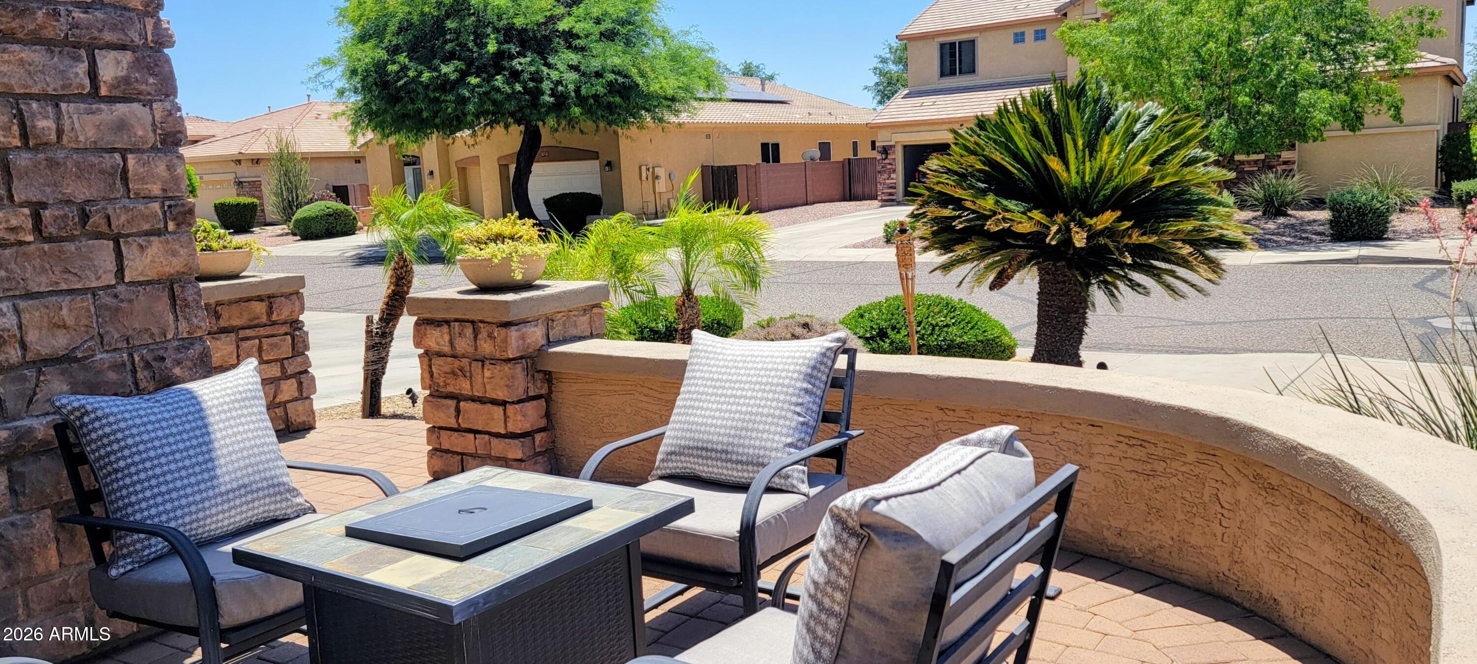 2438 W CAVEDALE Drive