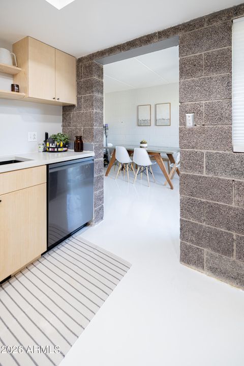 4201 E CAMELBACK Road 91 Phoenix AZ 85018