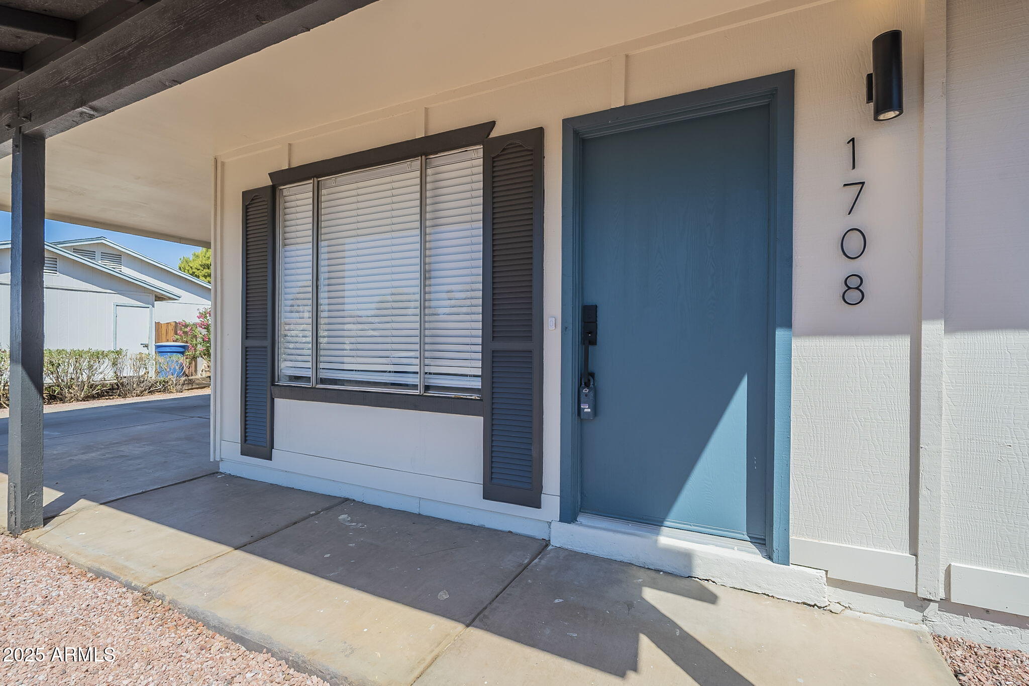 1708 W ESTRELLA Drive