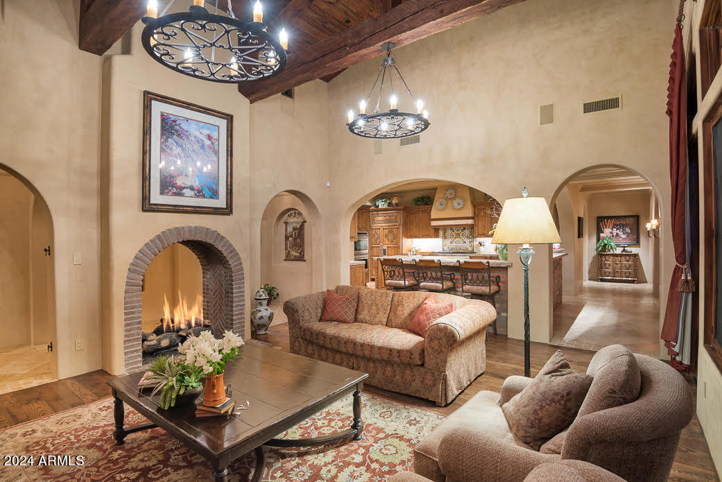 WHISPER ROCK - Residential