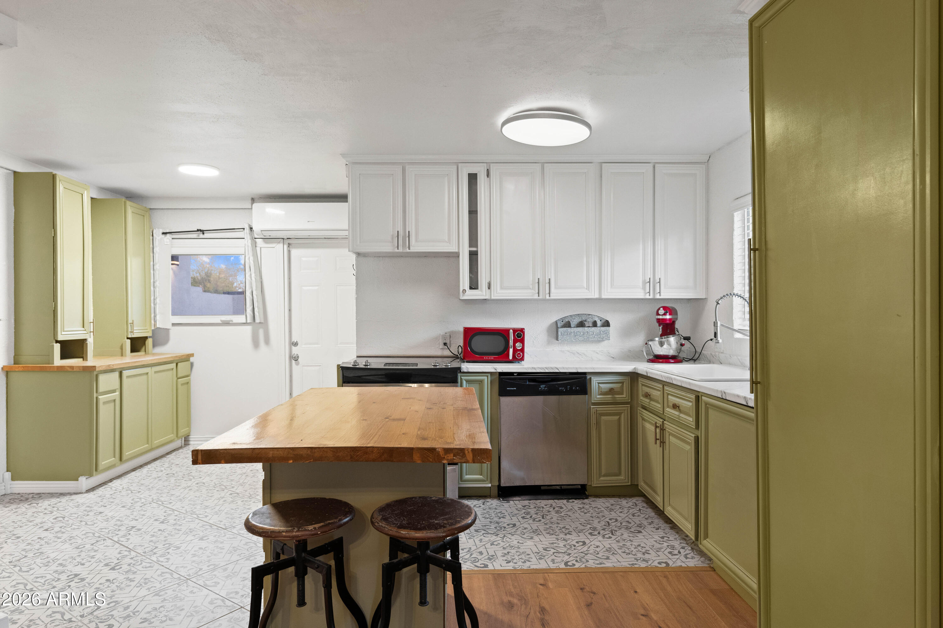 6236 N 16th Street 1