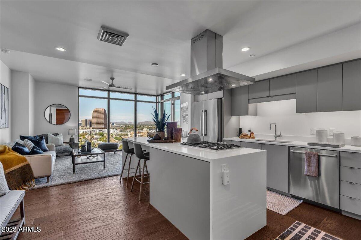 200 W PORTLAND Street 1222