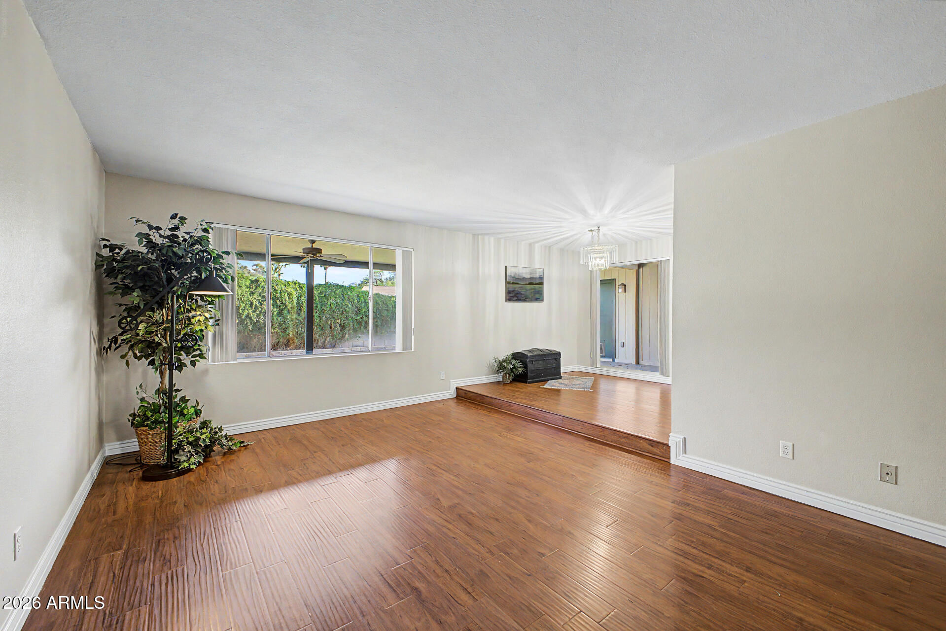 2627 W OBISPO Circle