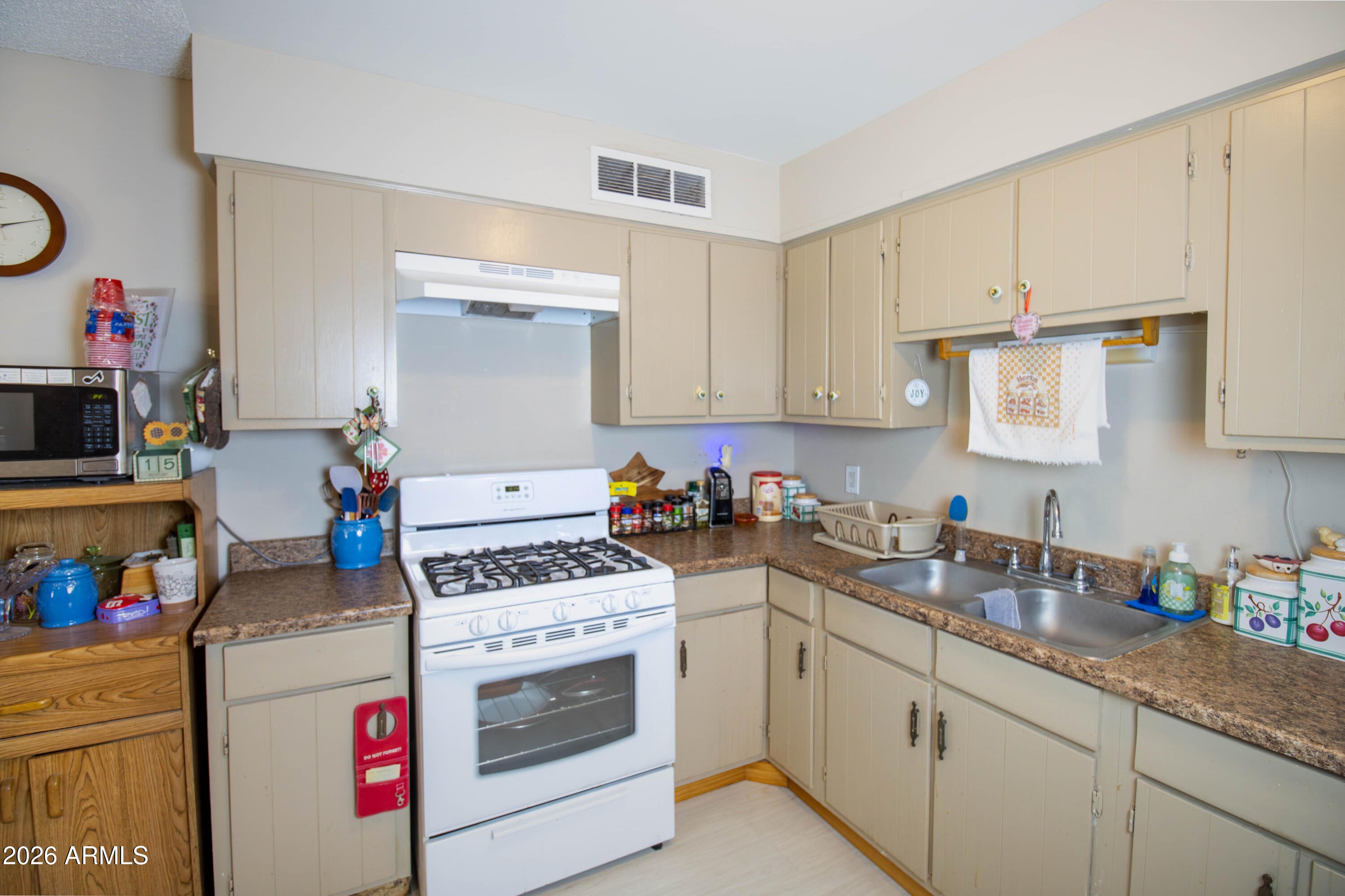 253 W HIGHWAY 287 --